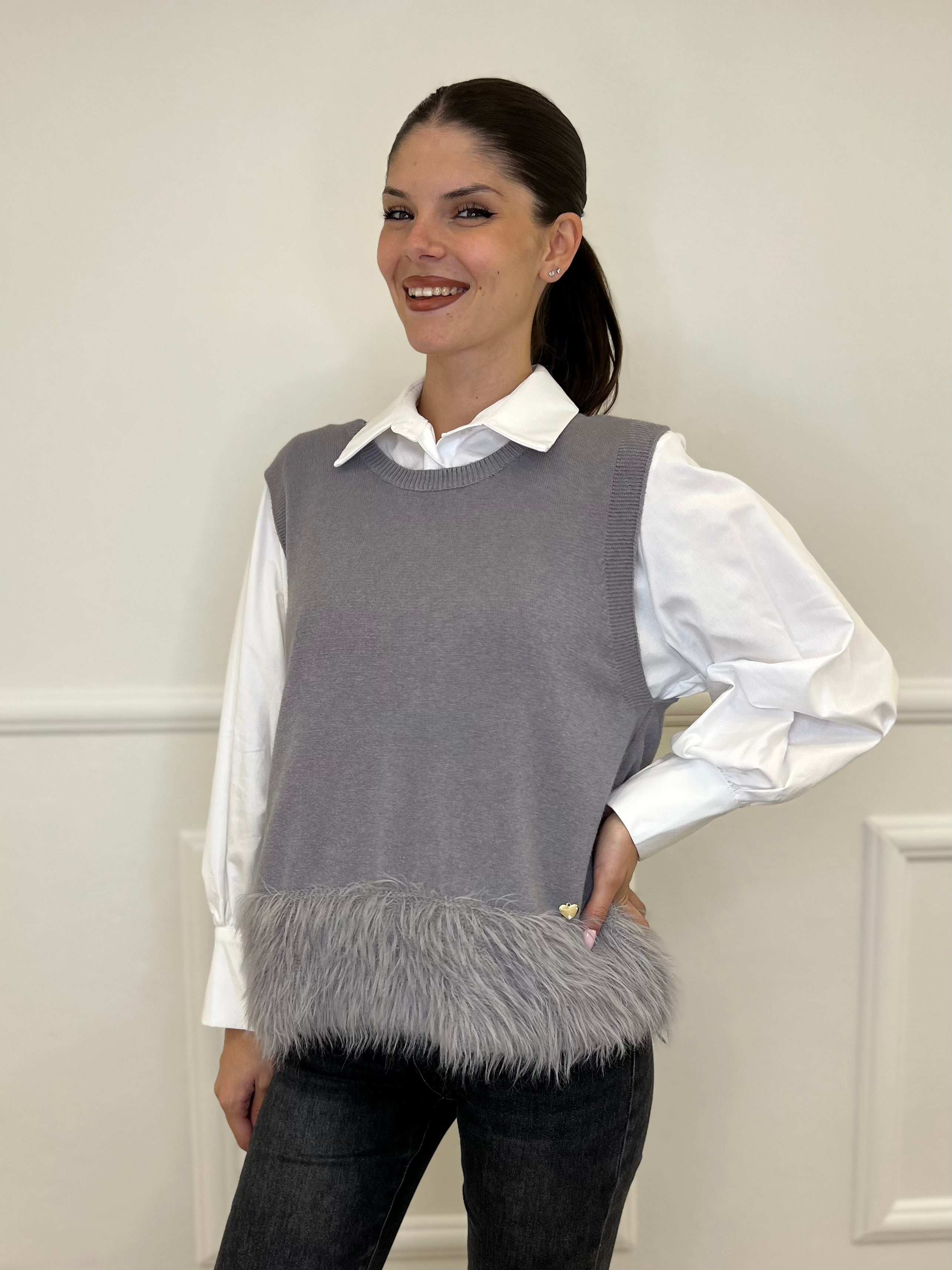 Maglia Smanicata Fondo Fluffy J28116 - Bazar Abbigliamento
