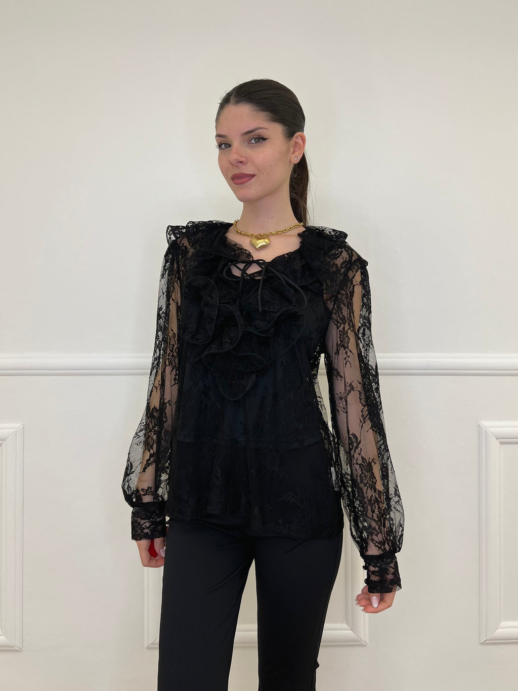 Twin Set Blusa in Pizzo Con Jabot e Sottoveste 7099 Nero