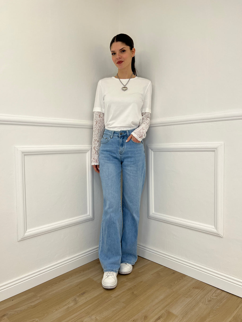 T-Shirt Con Maniche In Pizzo T10575 Bianco