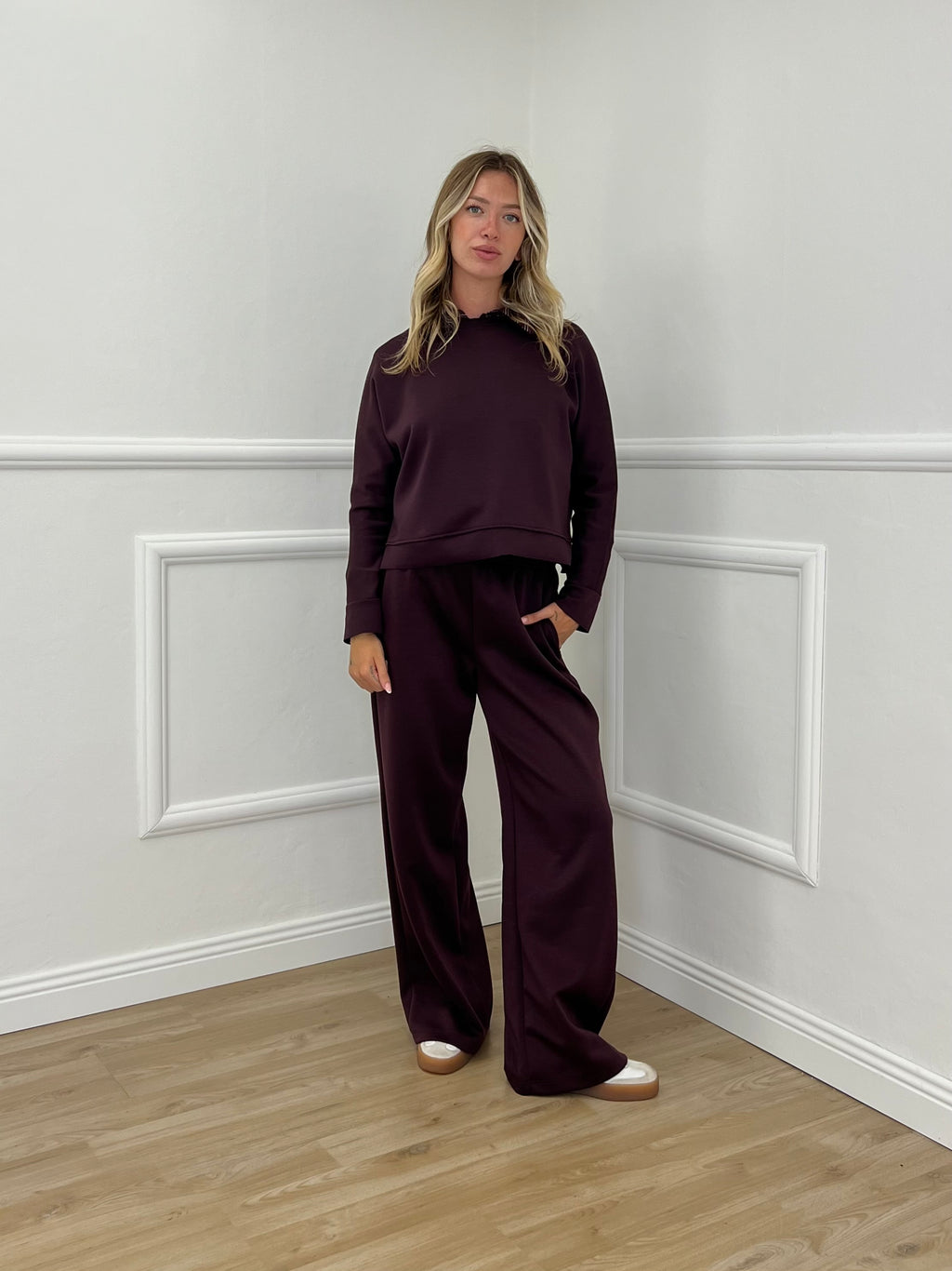 Tuta Oversize Girocollo D27629 Burgundy