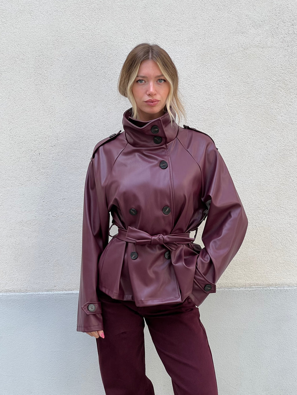 Trench Corto In Ecopelle 2610 Burgundy