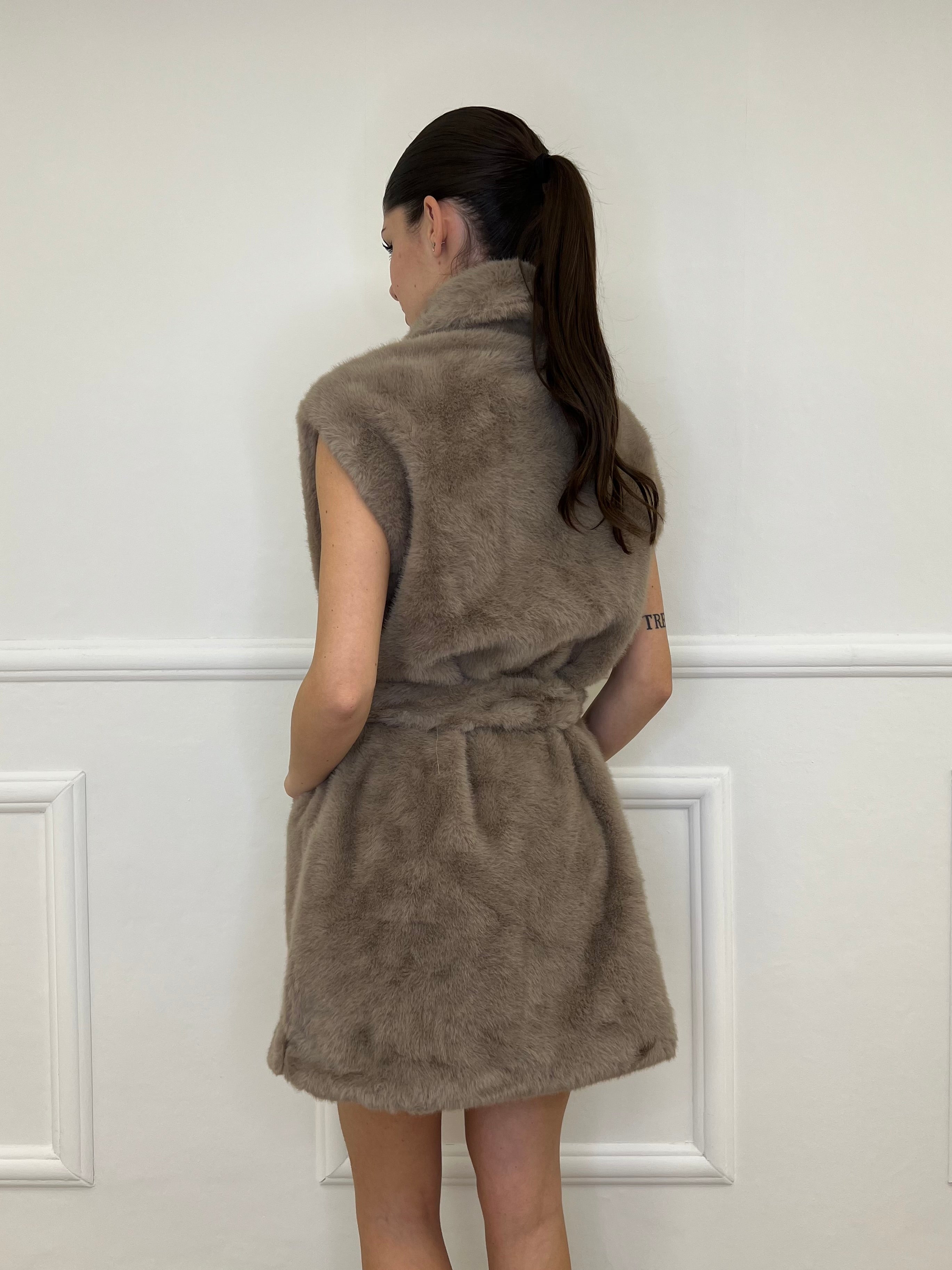 Maxi Gilet Pelliccia C021 Taupe