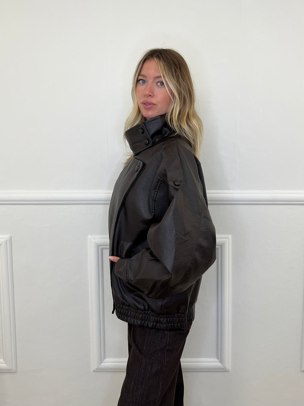 Bomber Ecopelle Martellata F01 Marrone
