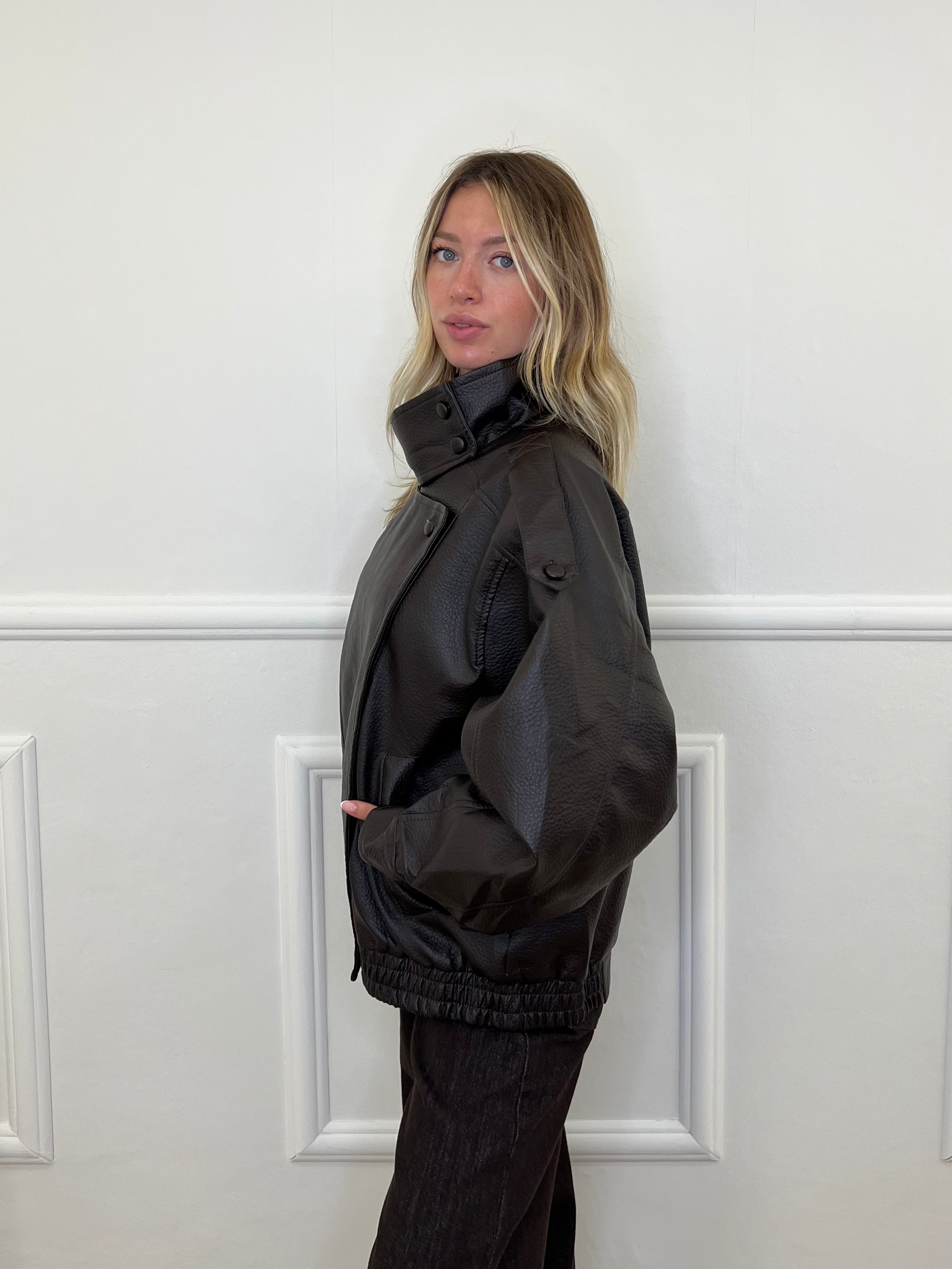 Bomber Ecopelle Martellata F01 Marrone