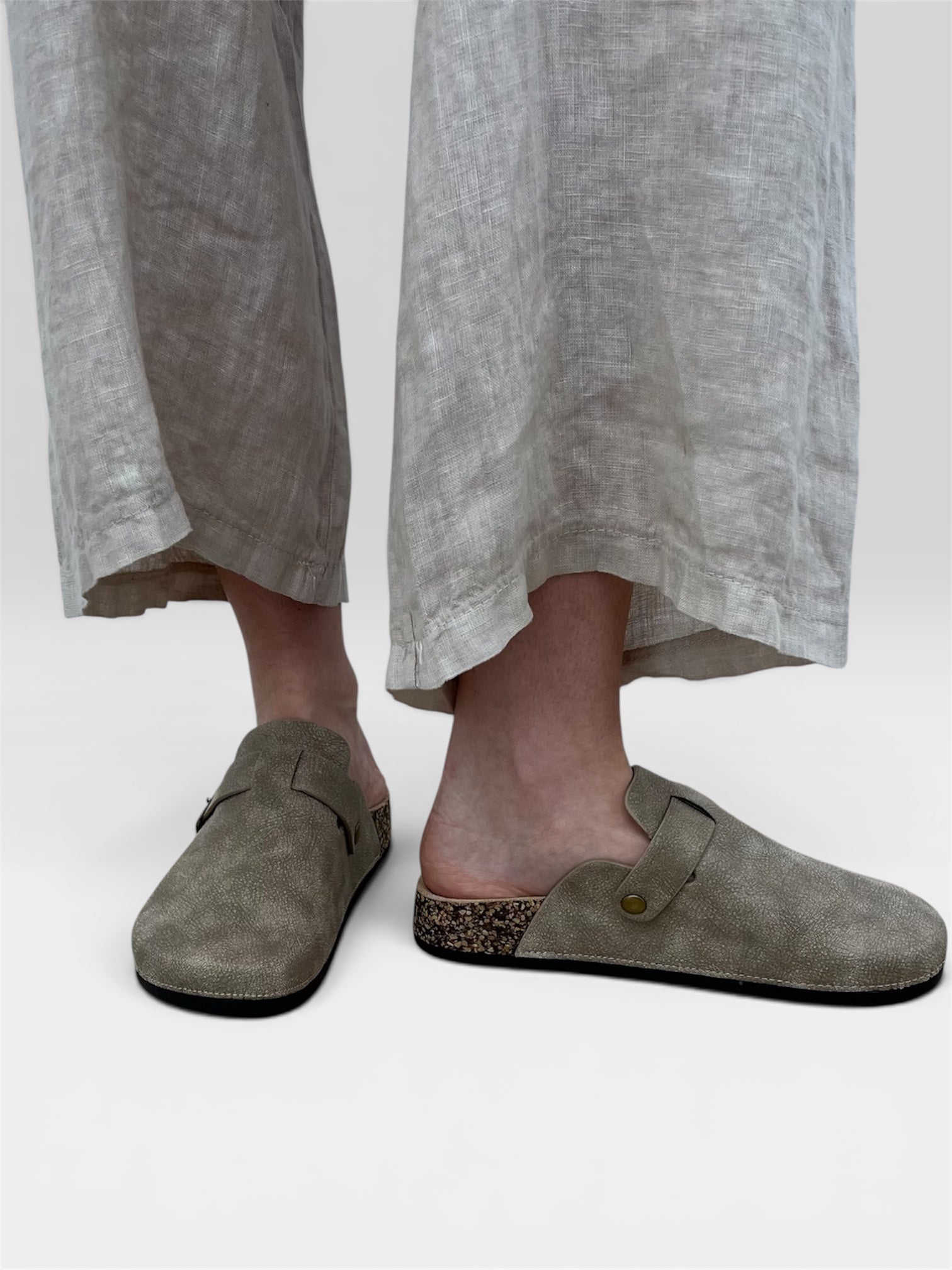 Sabot Clogs Scamosciato HE23160 Khaki