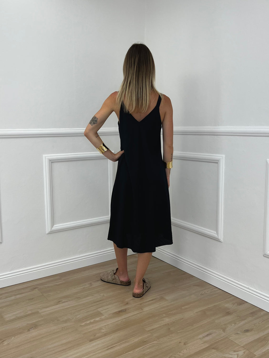 Vestito Corto In Crepe 11181 Nero