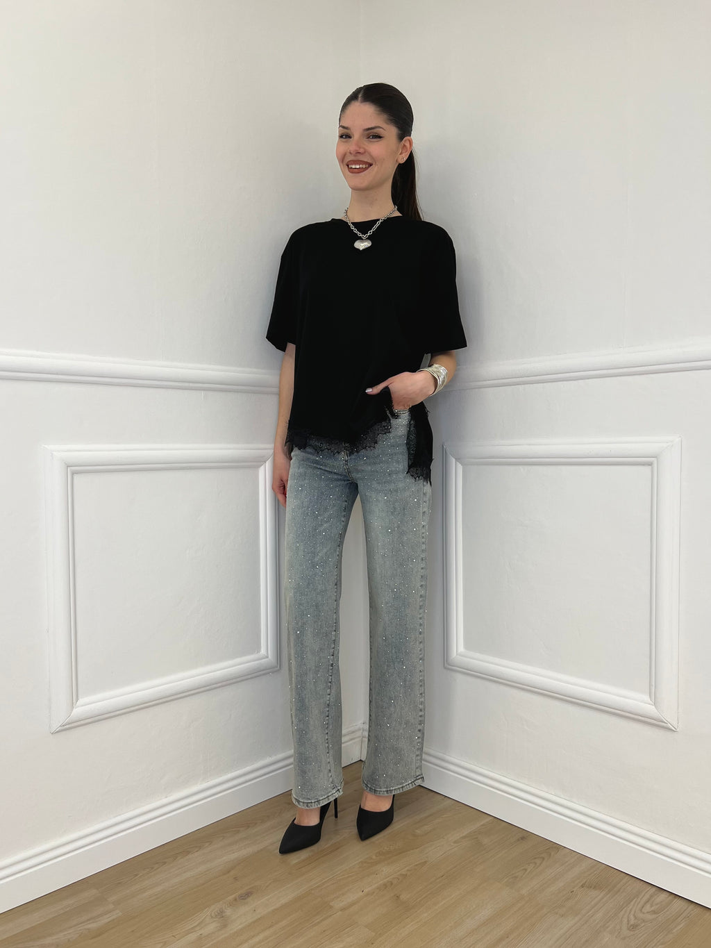 T-shirt Asimmetrica Con Pizzo 2824 Nero