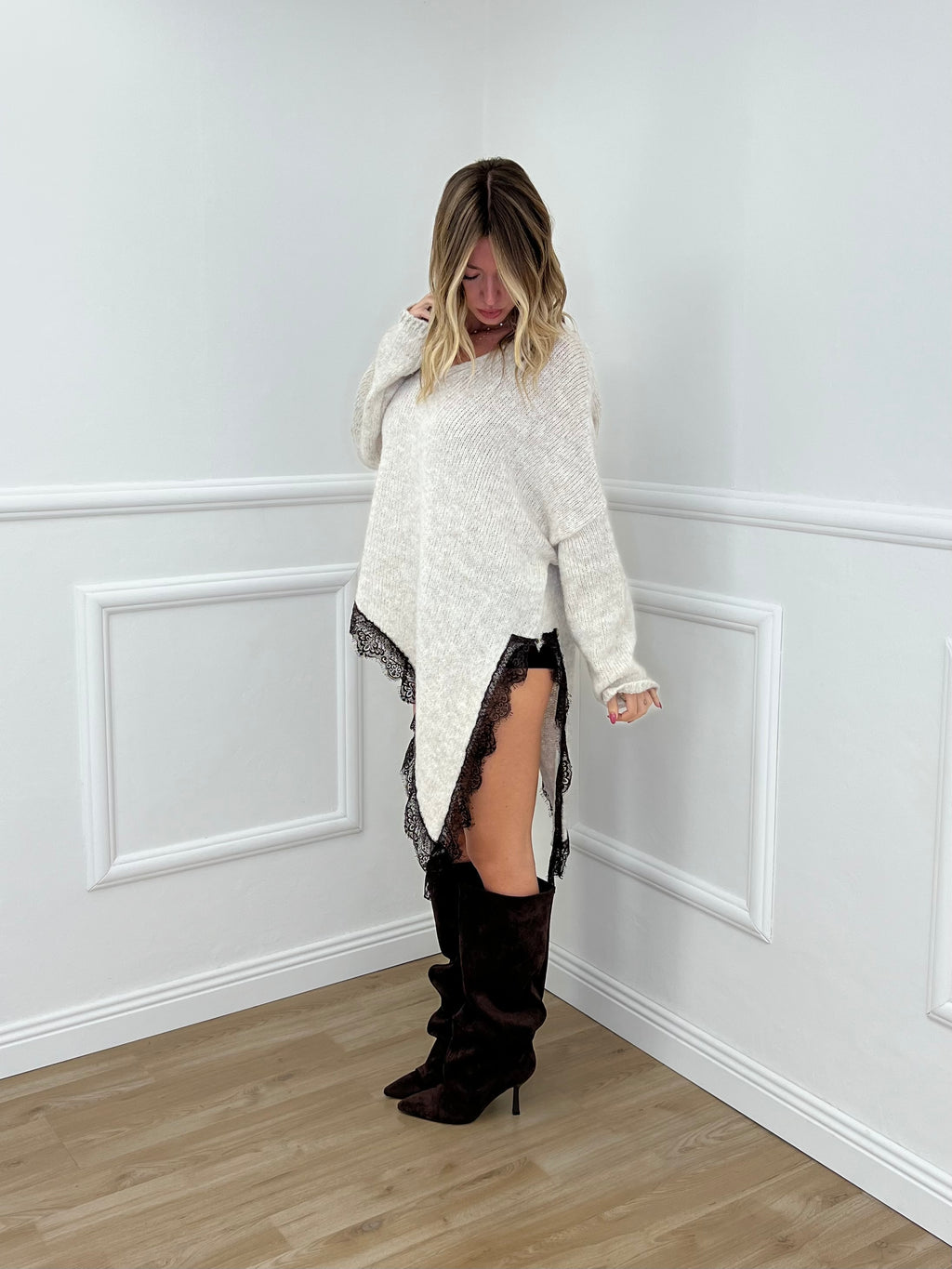 Maglia Lana Asimmetrica con Pizzo 25743 Ecru