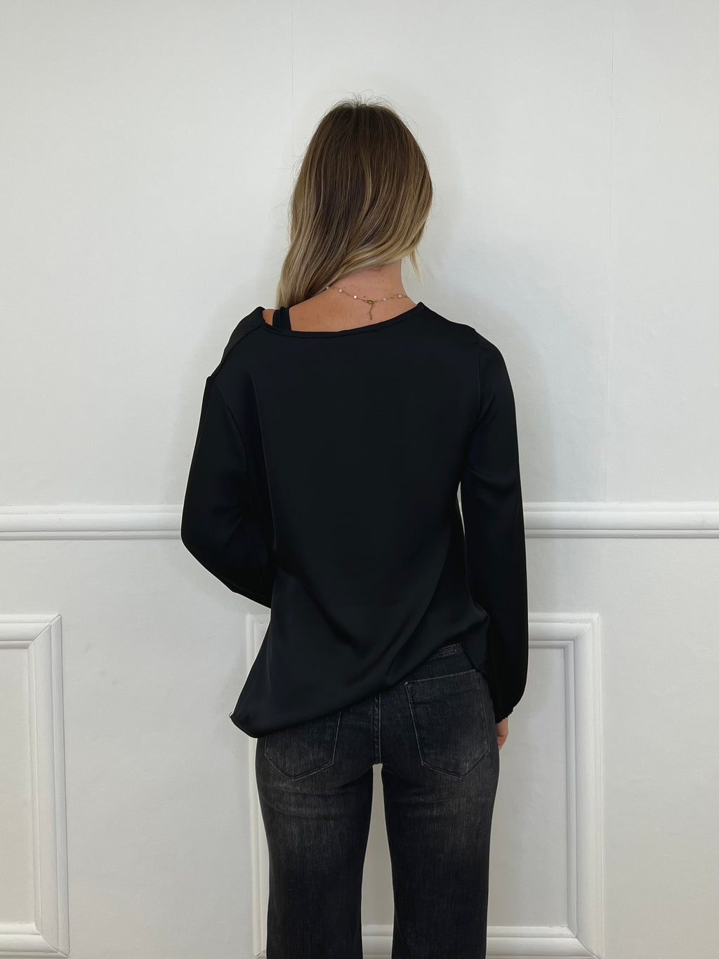 Blusa Satinata con Nodo e Drappeggio 20072 Nero