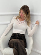 Maglia Scollo a V Ultralight con Cashmere e Pizzo