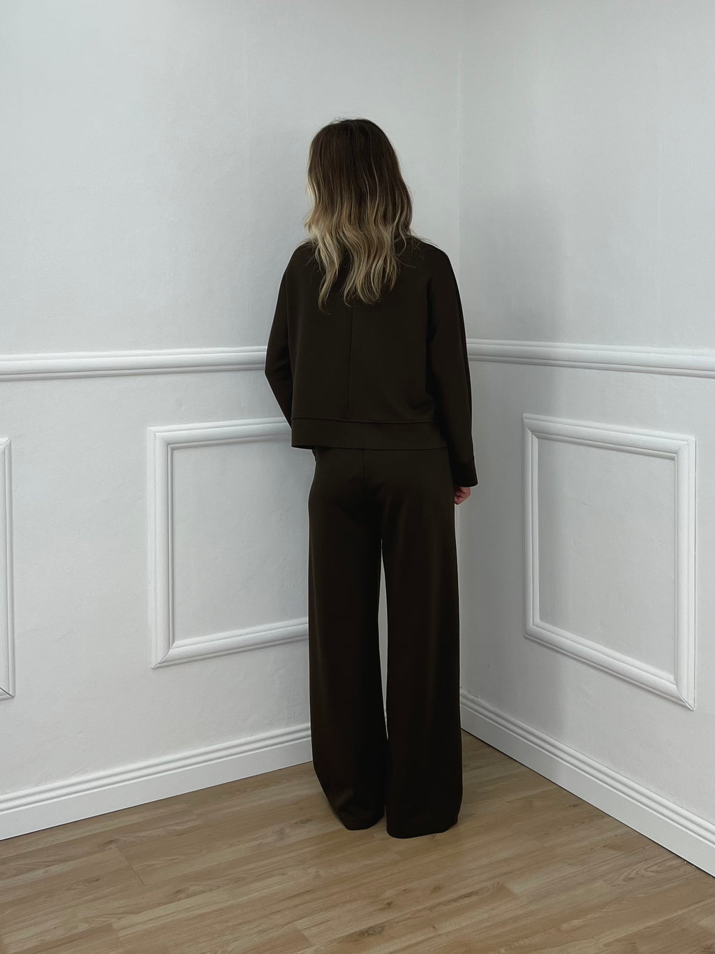 Tuta Oversize Girocollo D27629 Marrone