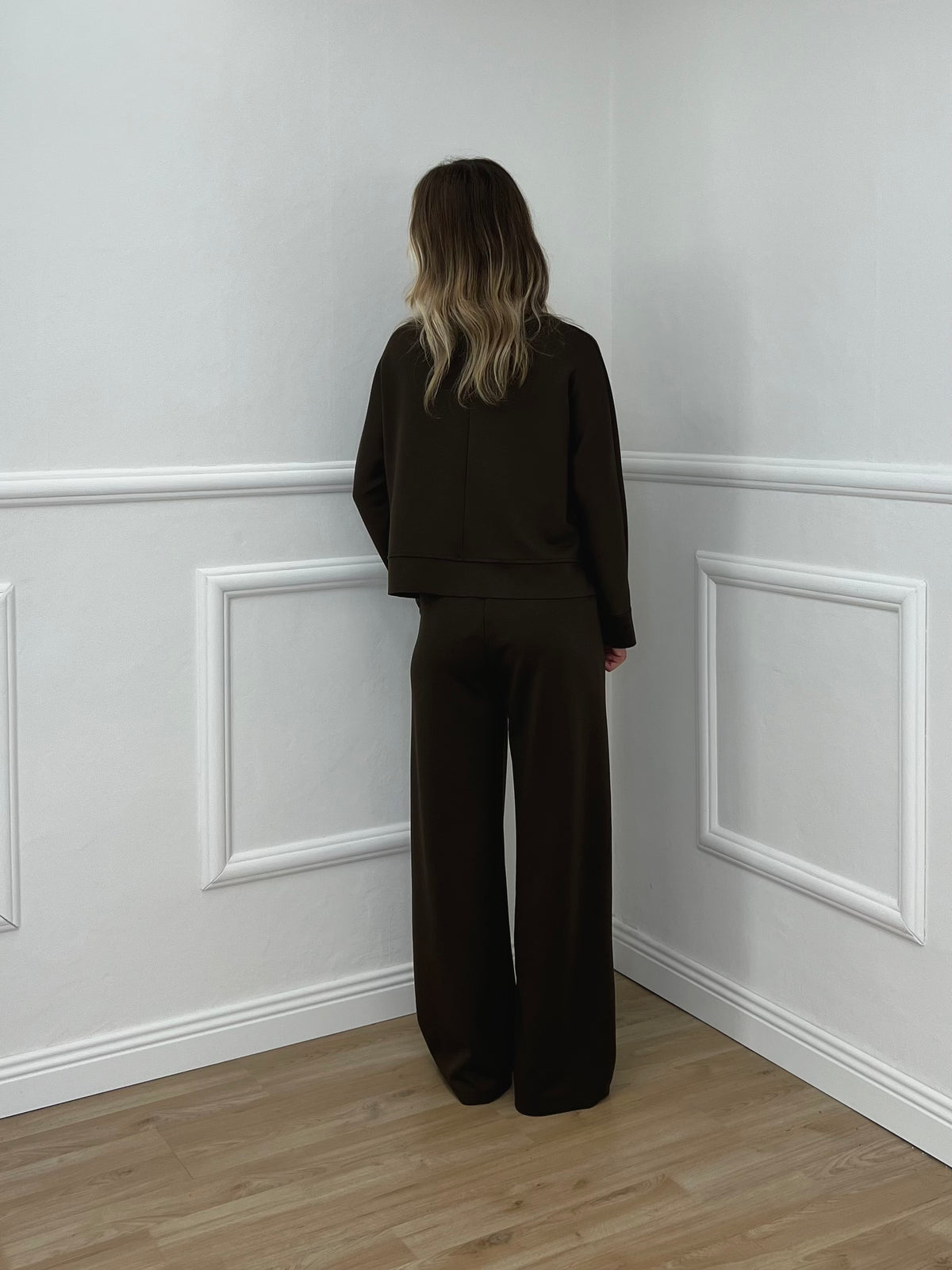 Tuta Oversize Girocollo D27629 Marrone