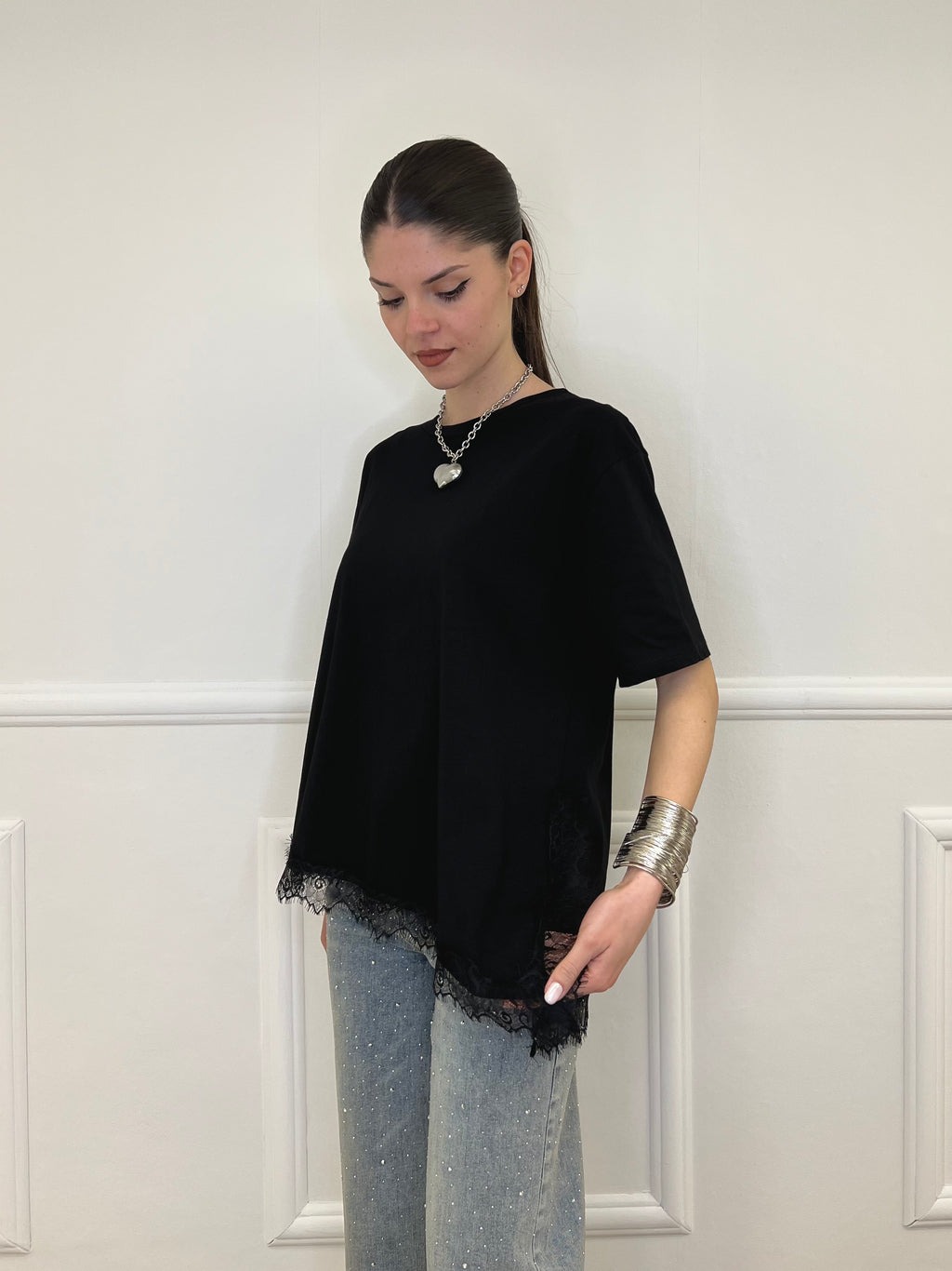 T-shirt Asimmetrica Con Pizzo 2824 Nero