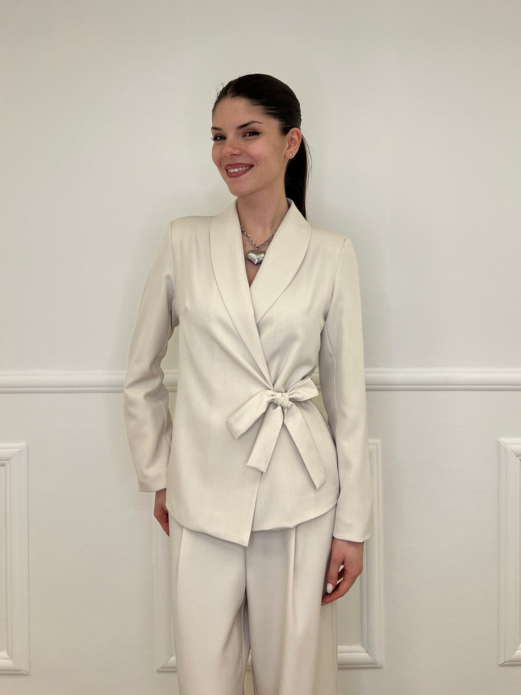 Tailleur con Fiocco 570851 Ecru