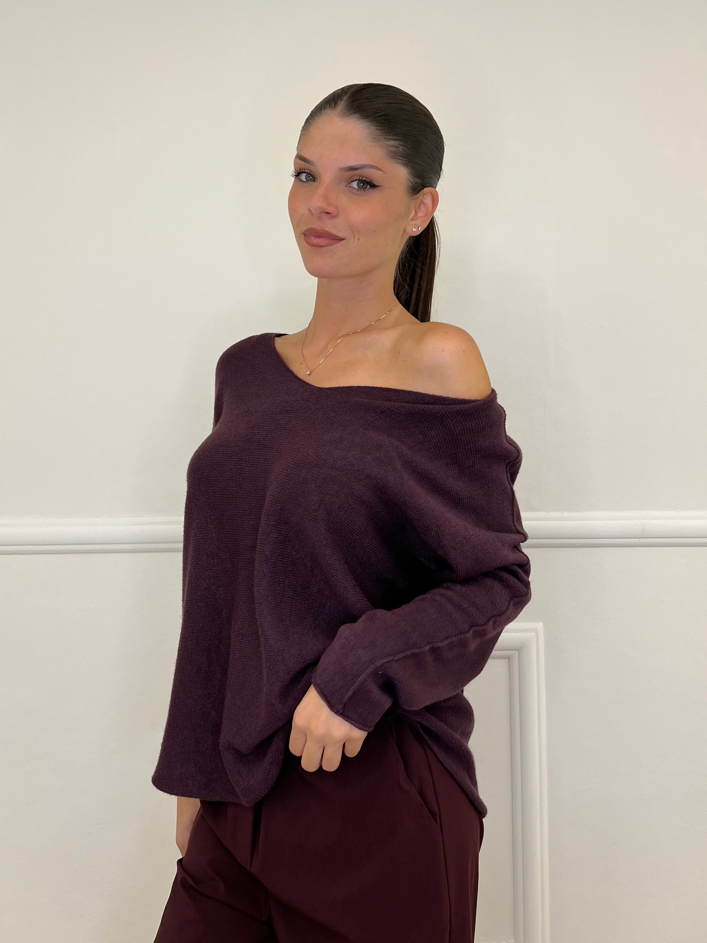 Basic V-Neck Sweater 22325