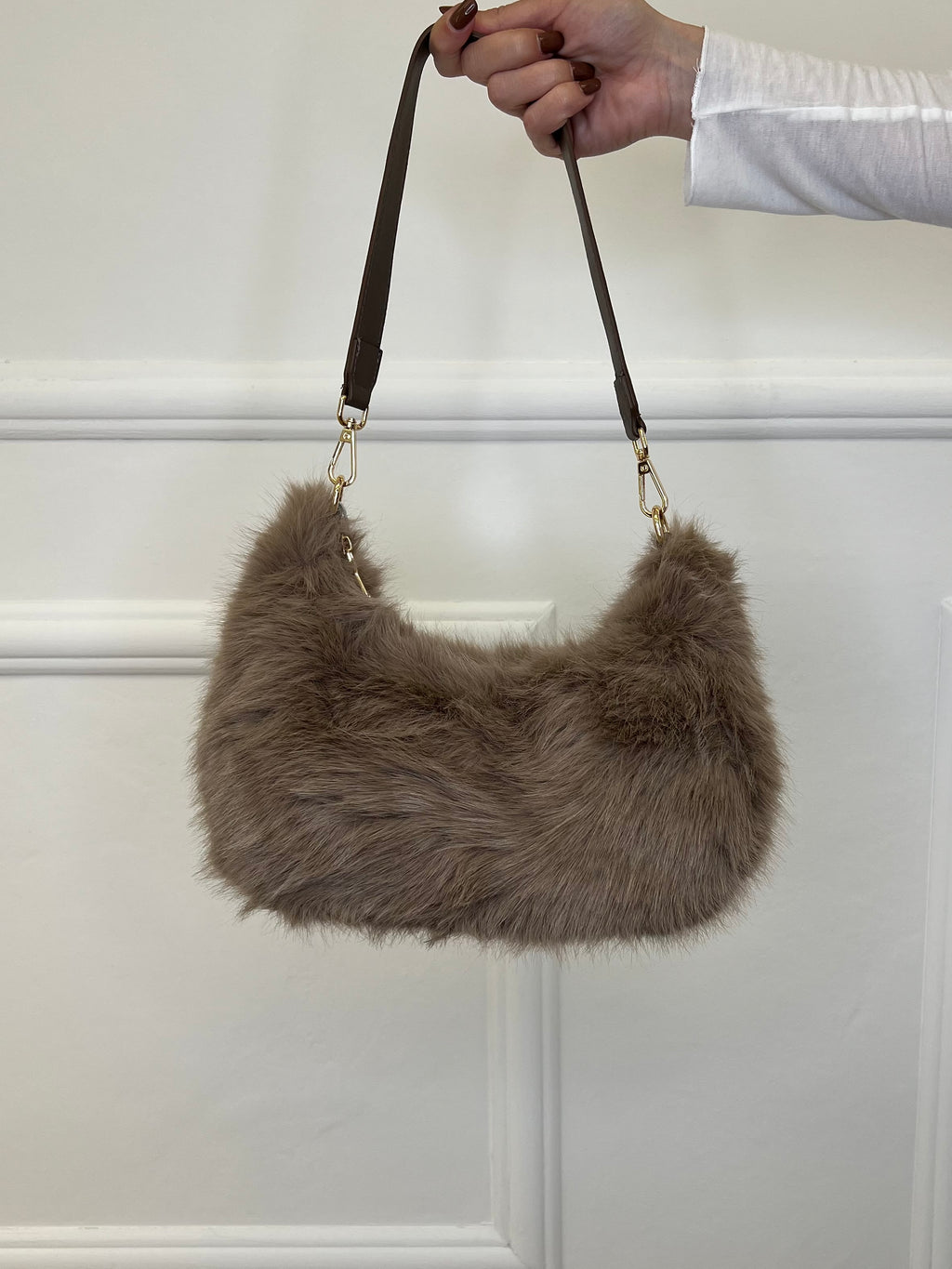 Fluffy Hobo Bag DM256
