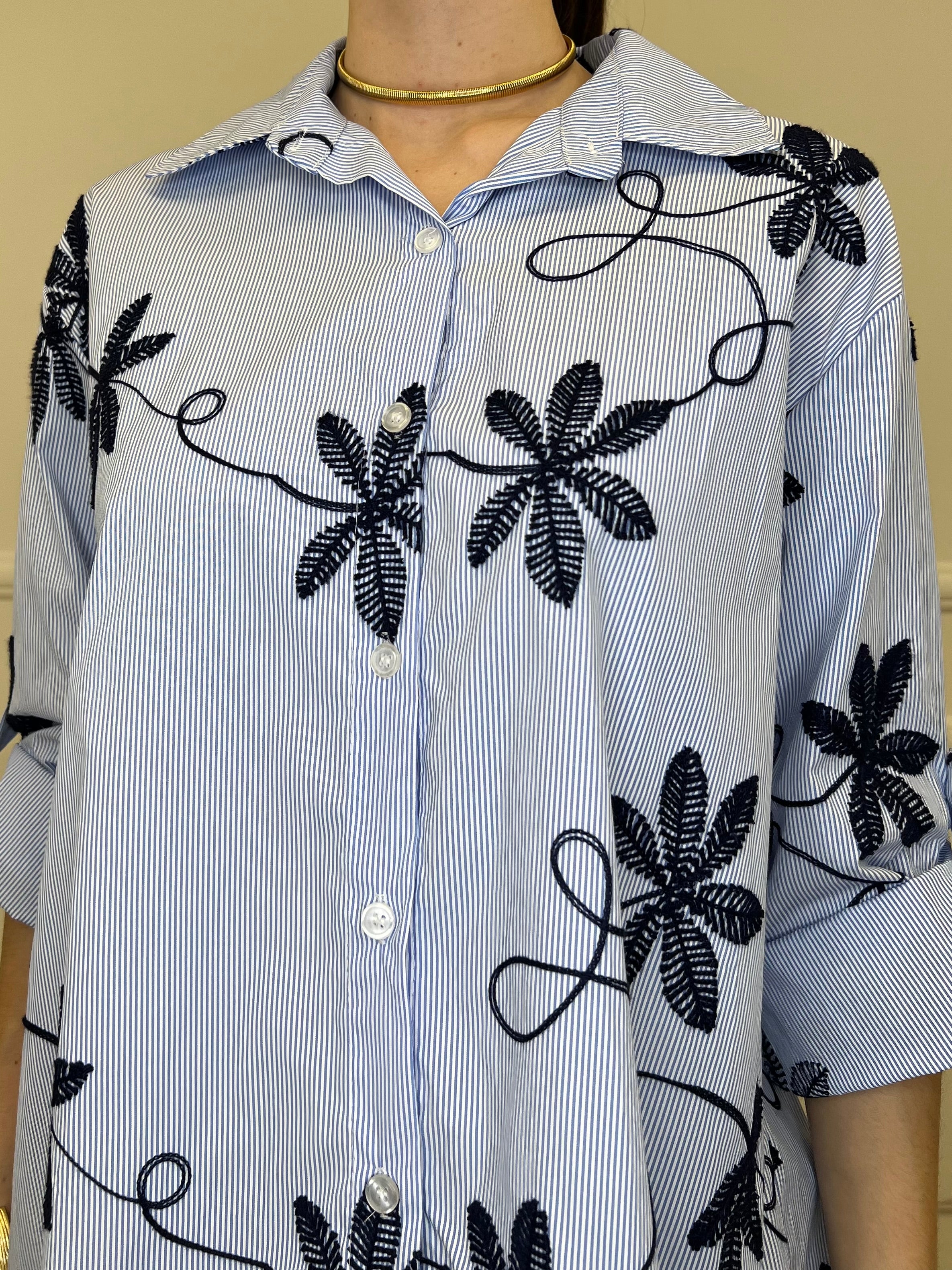 Camicia Over a Righe Con Ricami 26072 Blu