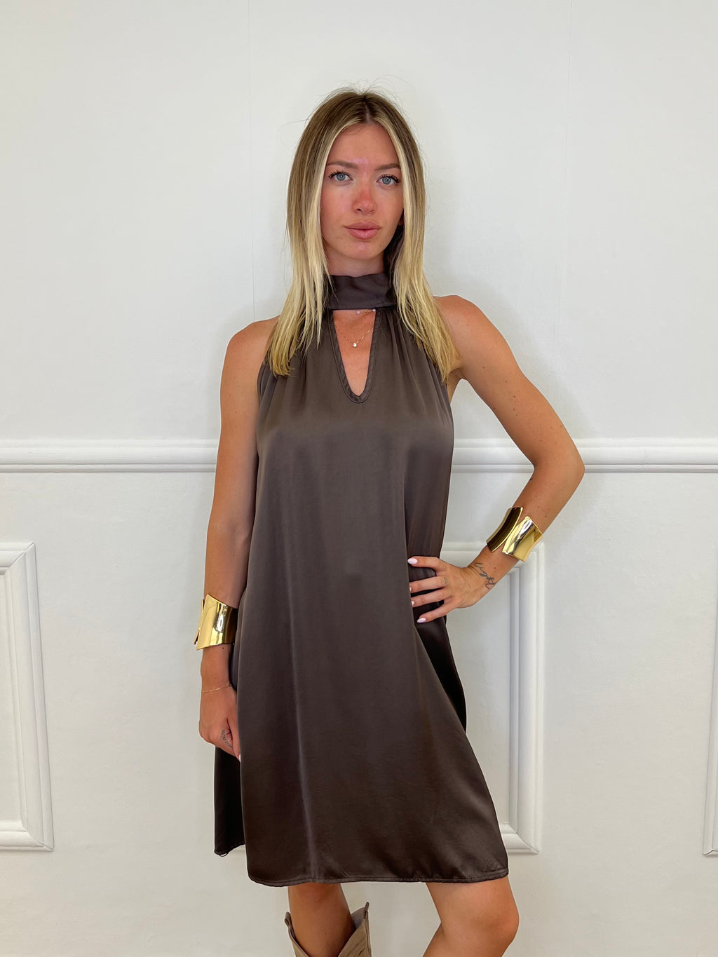 Vestito Halter In Raso Di Viscosa 9535 Marrone