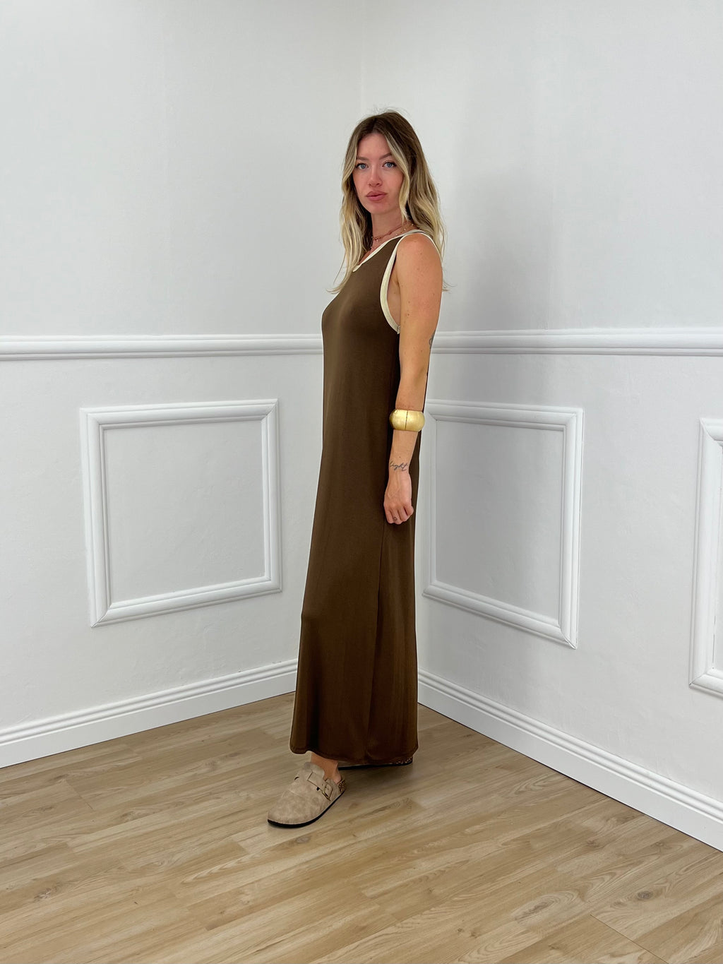 Abito Smanicato Profili Lurex 24408 Marrone