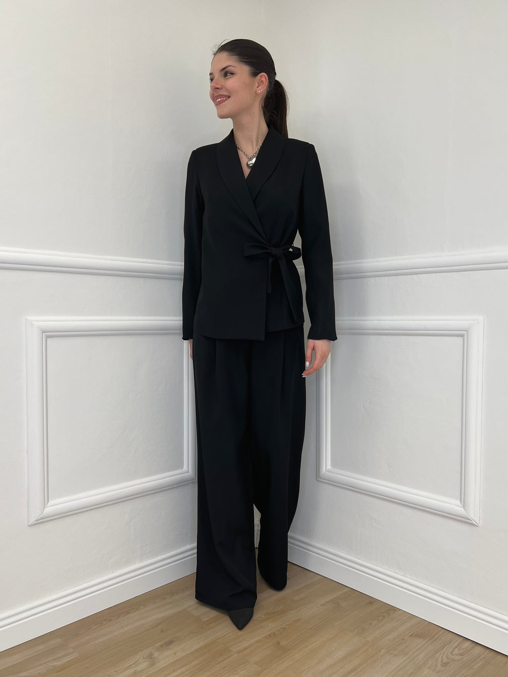 Tailleur con Fiocco 570851 Nero