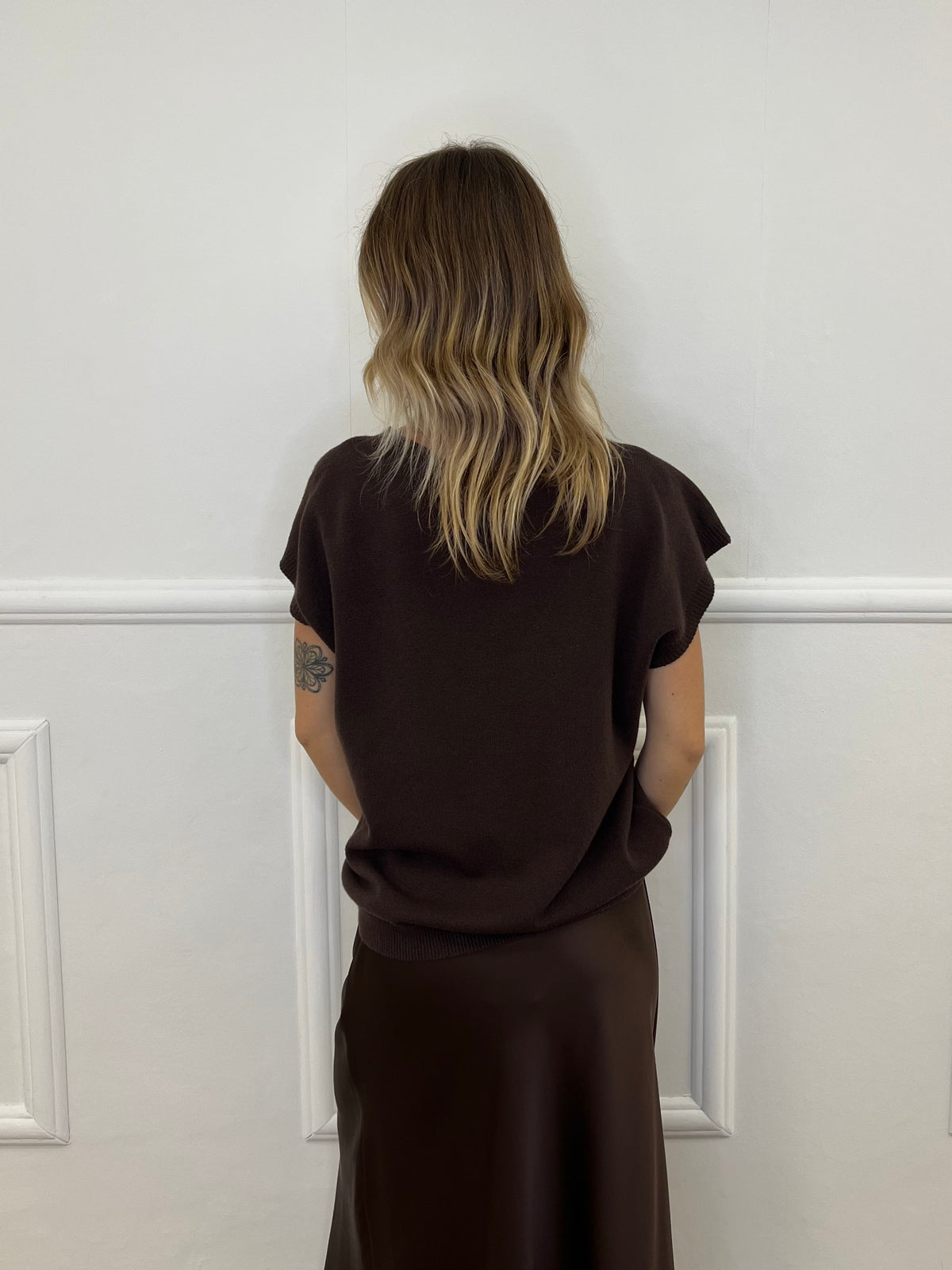 Maglia Scatoletta Scollo V 5402 Marrone