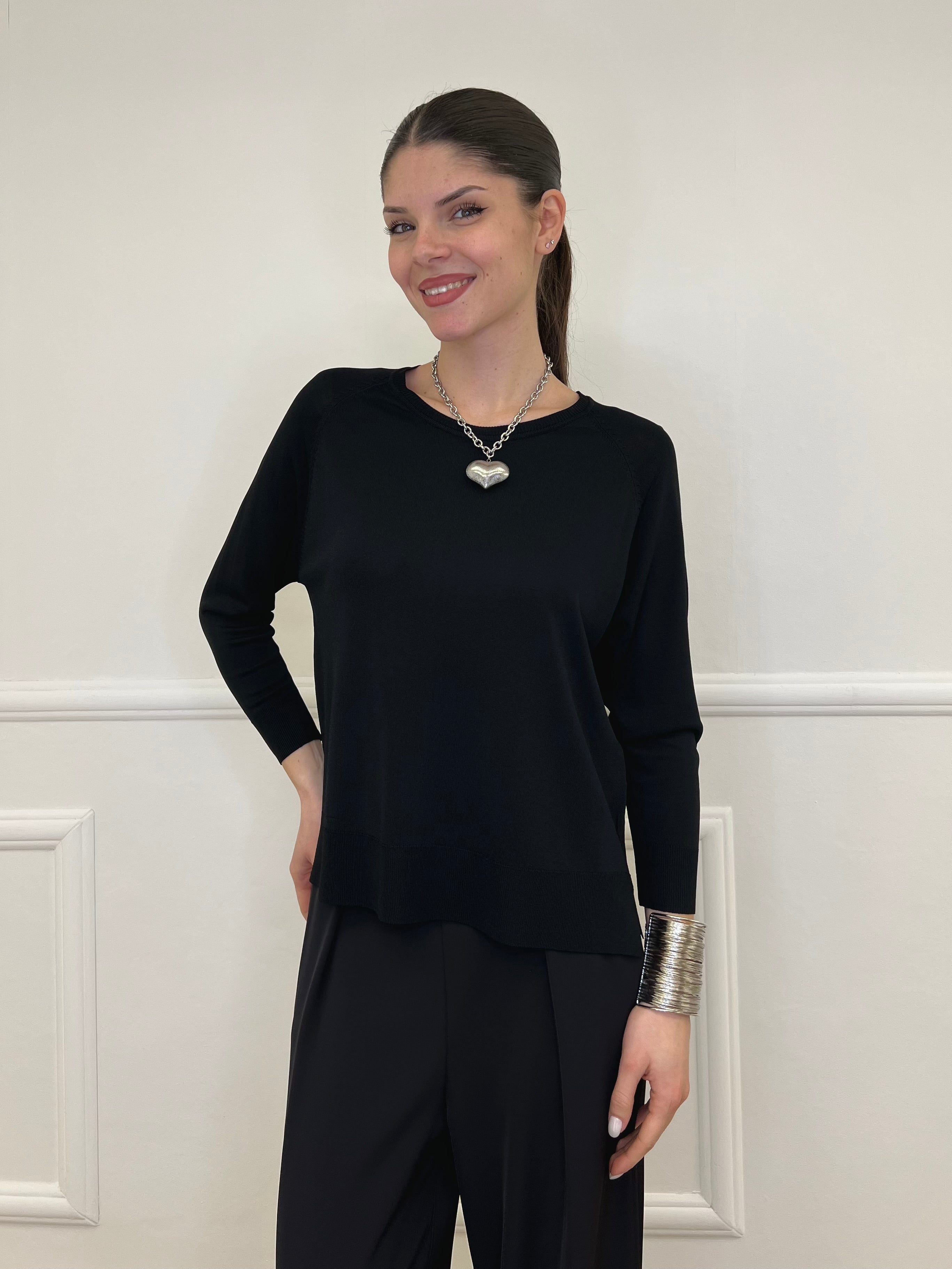 Maglia in Filo di Viscosa J185 Nero