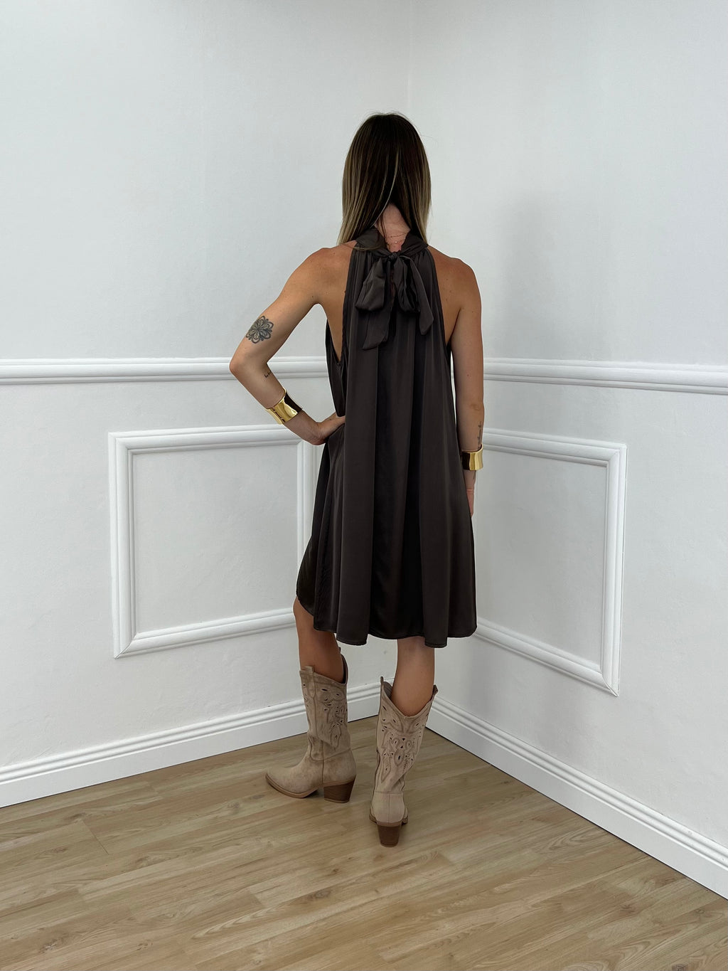 Vestito Halter In Raso Di Viscosa 9535 Marrone