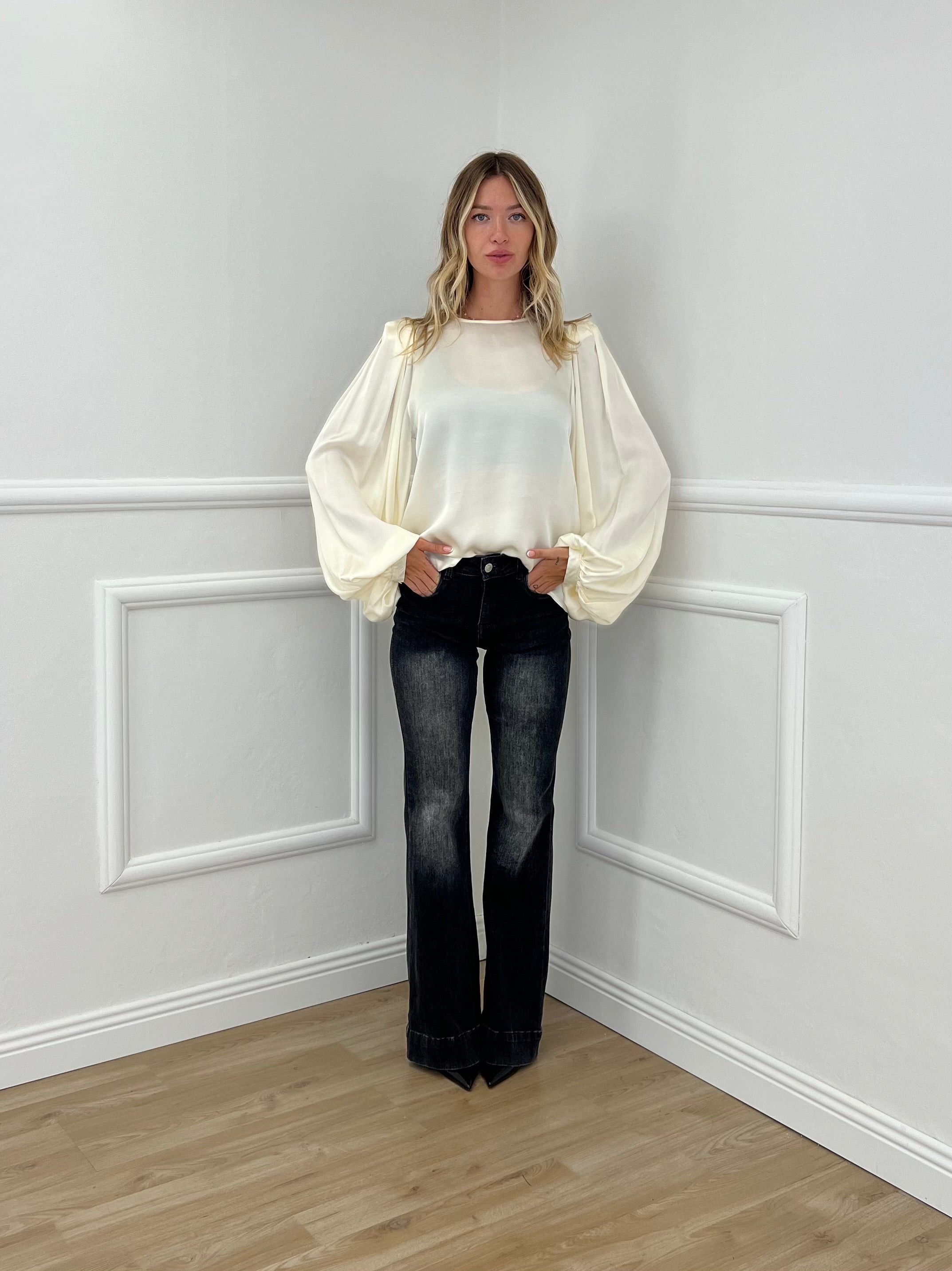 Blusa In Raso Lumina LD6110 Crema