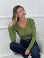 Maglia Scollo a V Ultralight con Cashmere e Pizzo