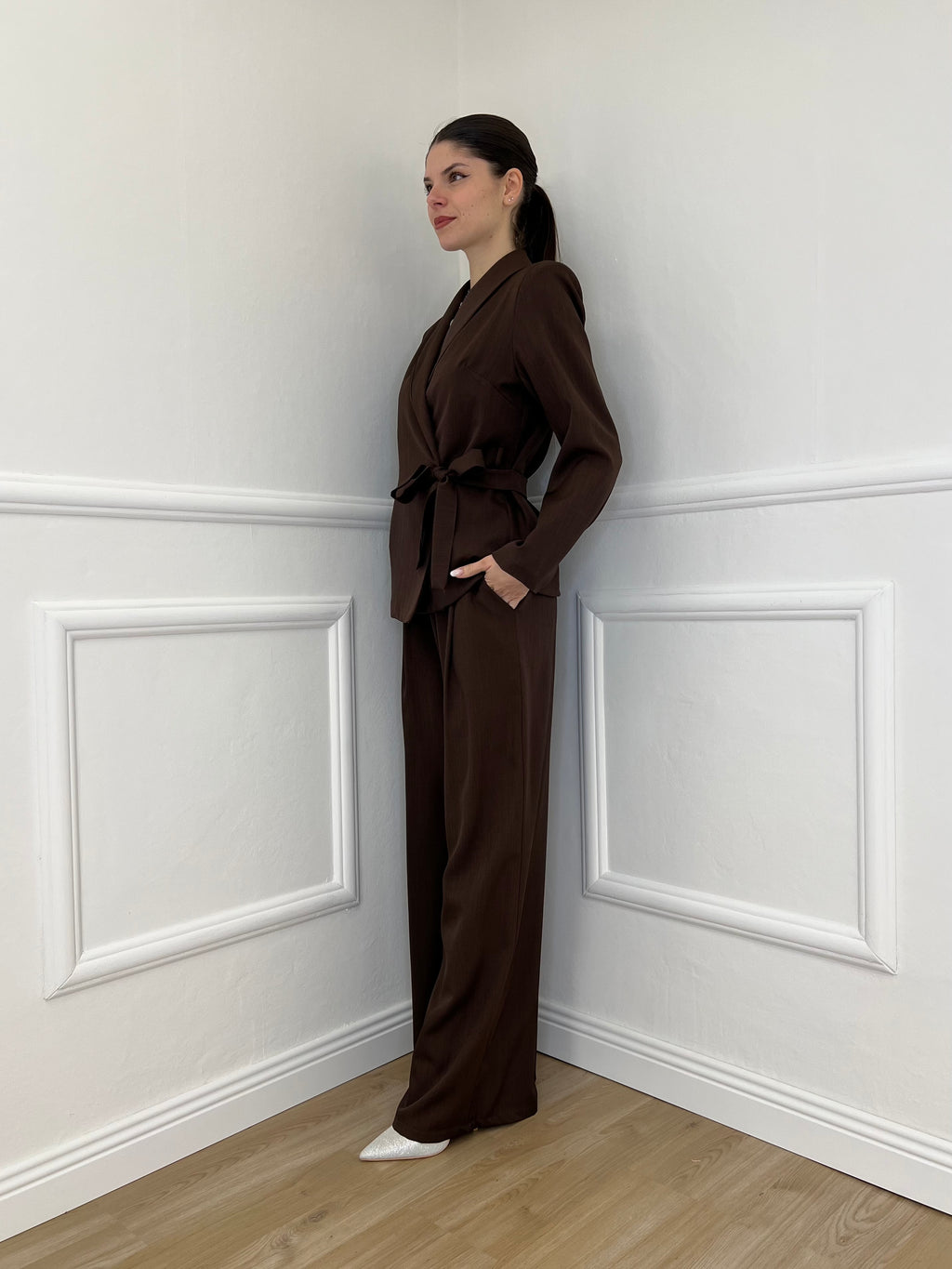 Tailleur con Fiocco 570851 Moro