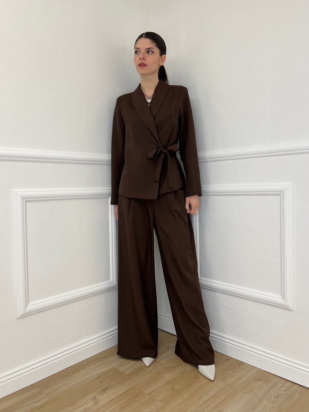 Tailleur con Fiocco 570851 Moro