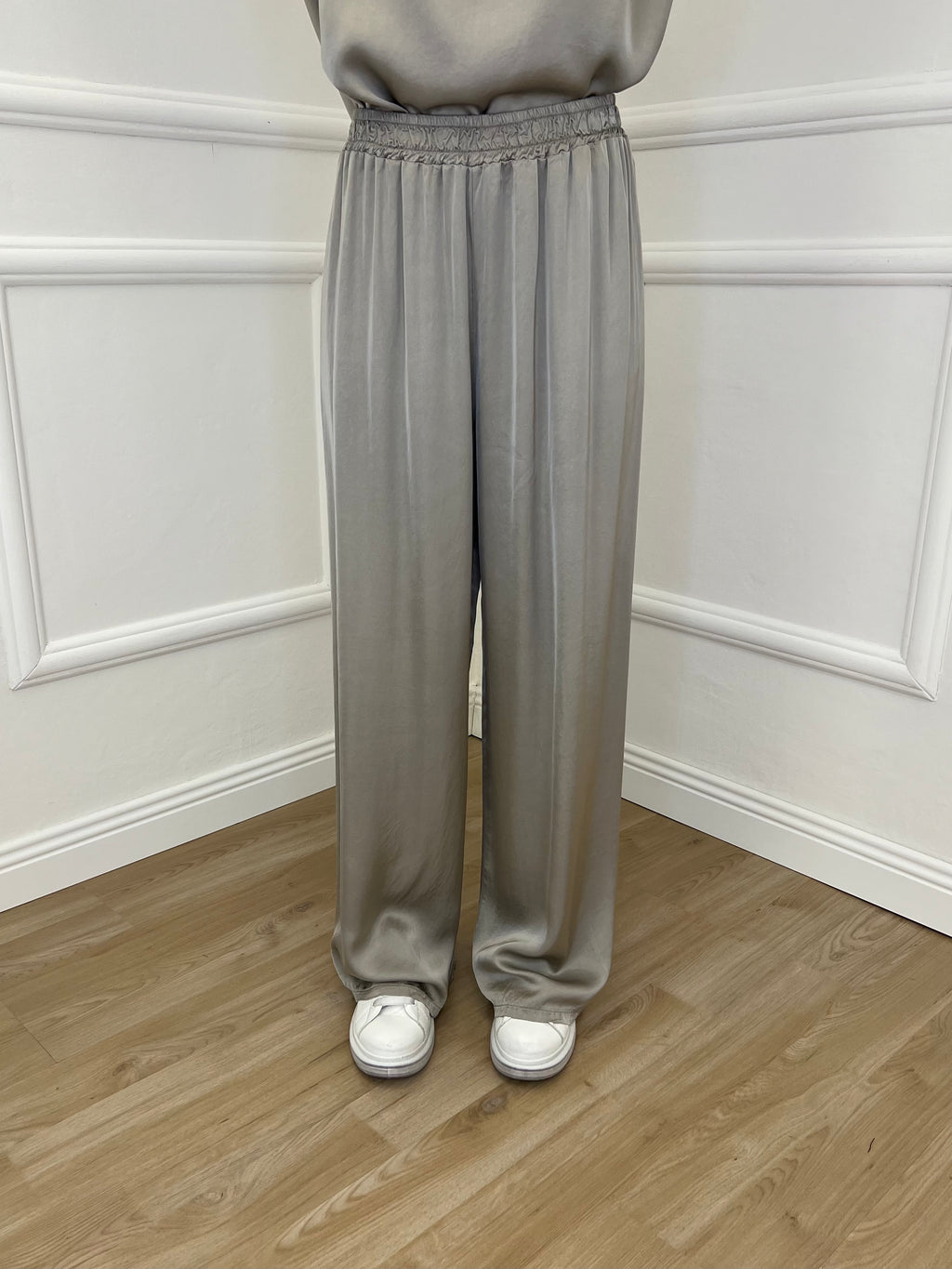 Completo Fluido Satin Con Lurex 061-062 Taupe