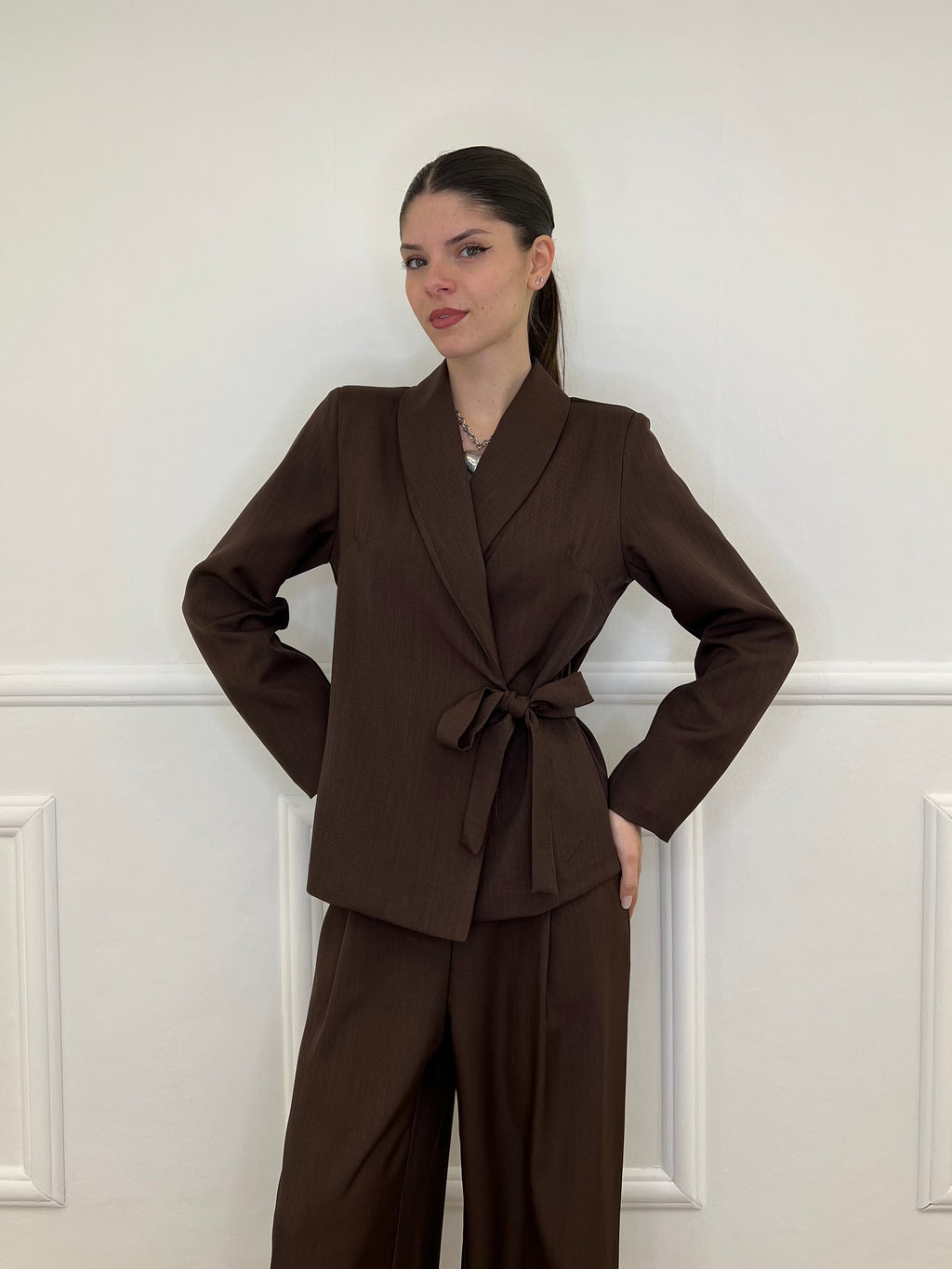 Tailleur con Fiocco 570851 Moro