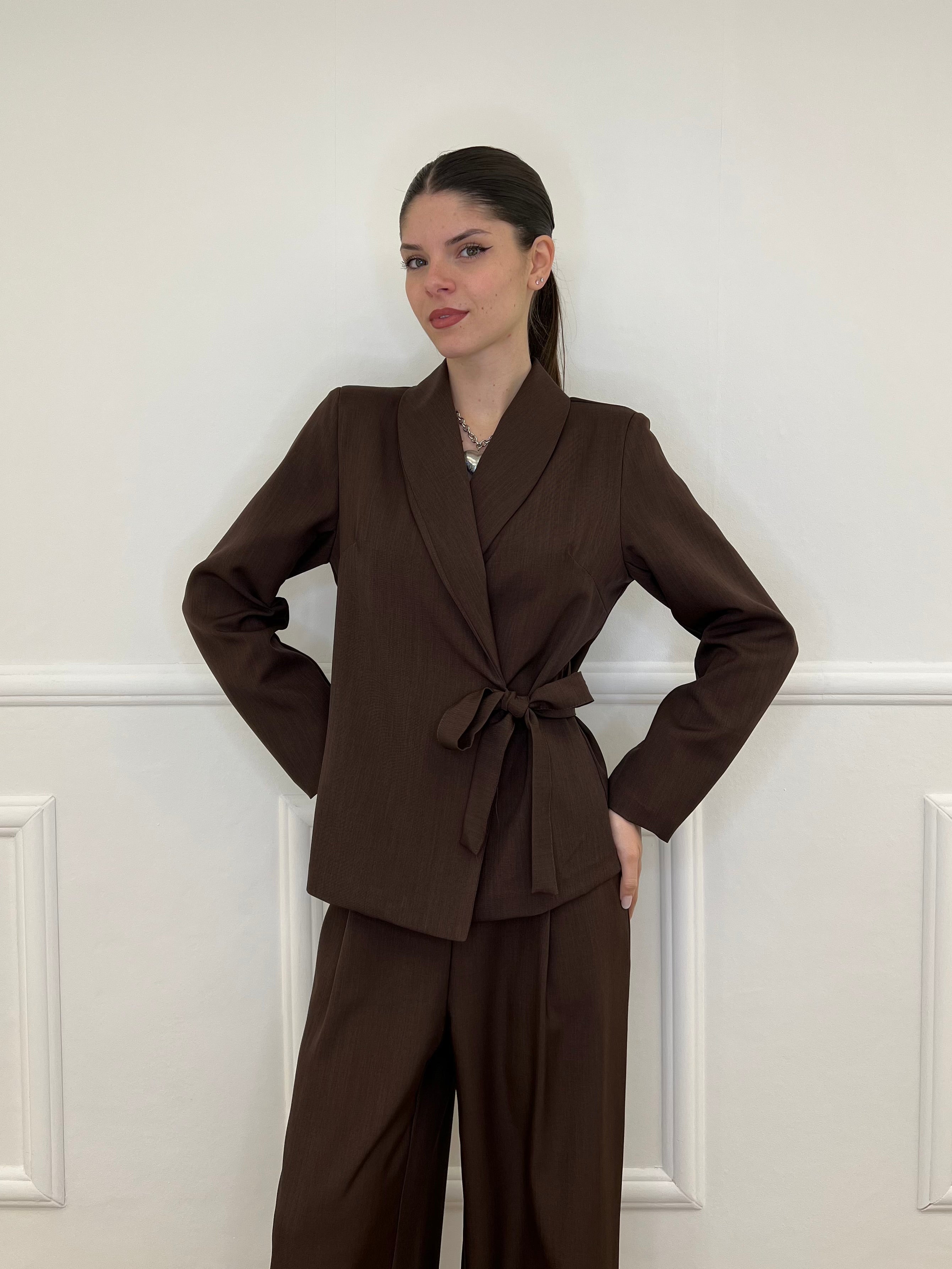 Tailleur con Fiocco 570851 Moro