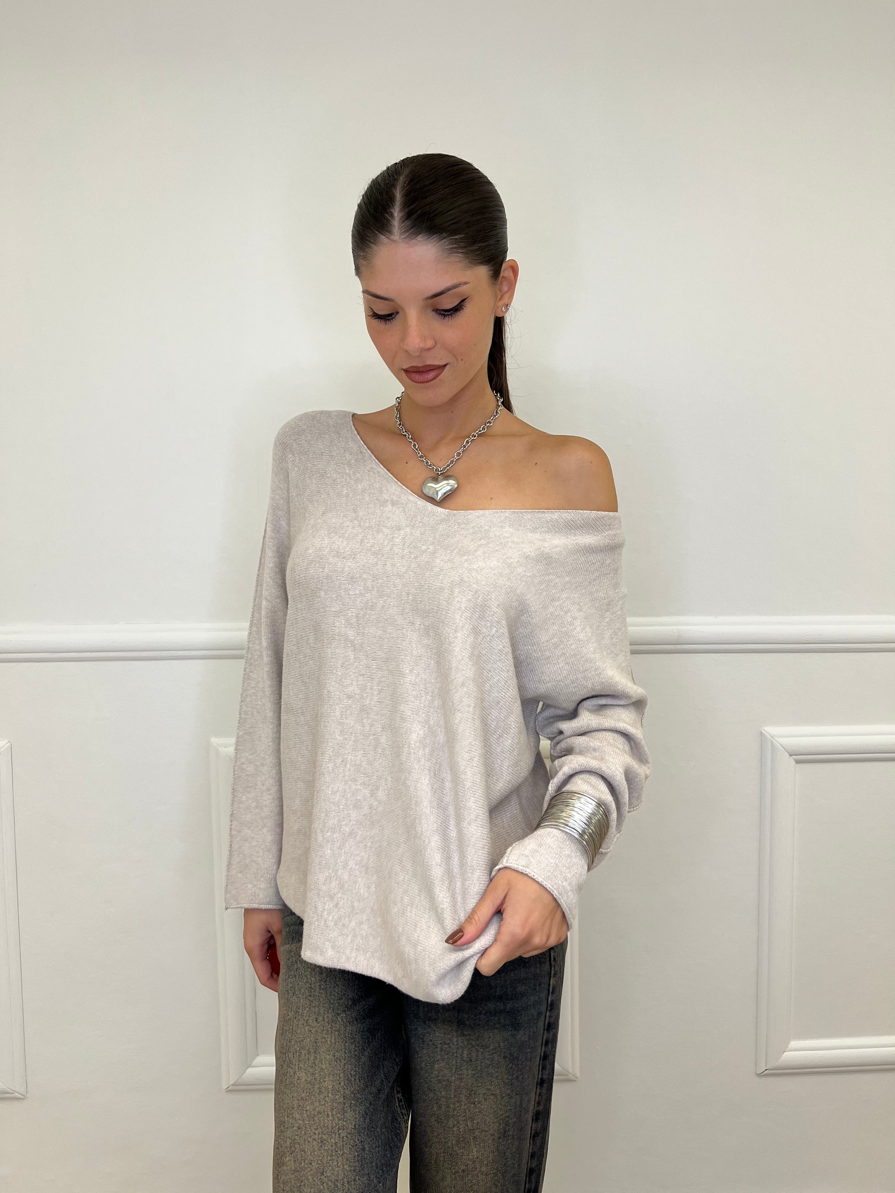 Basic V-Neck Sweater 22325