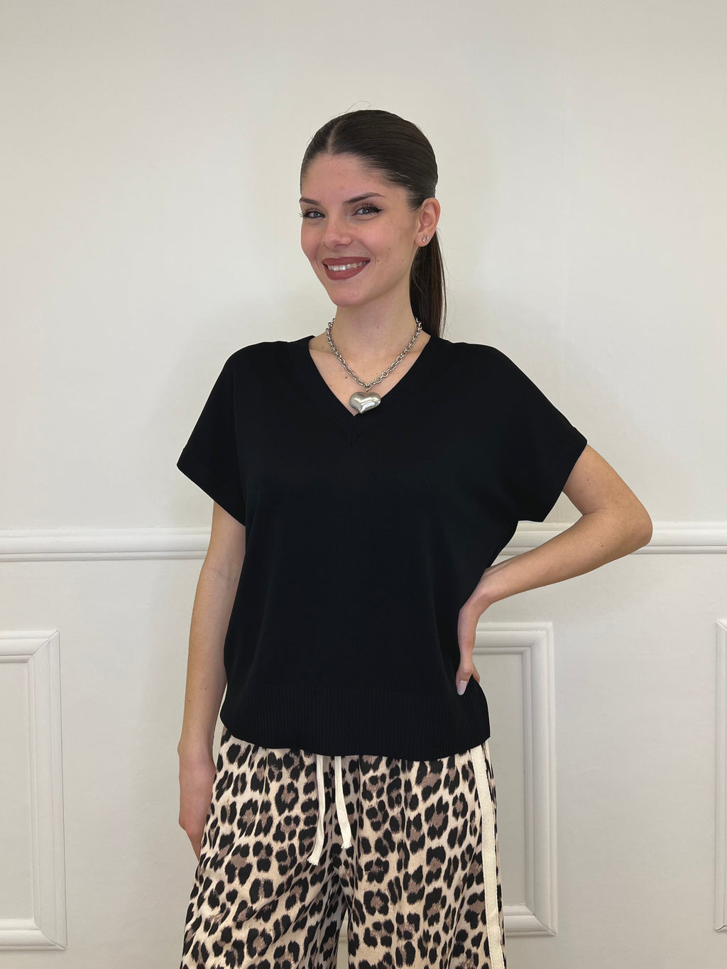 Maglia in Viscosa Scollo V 6269