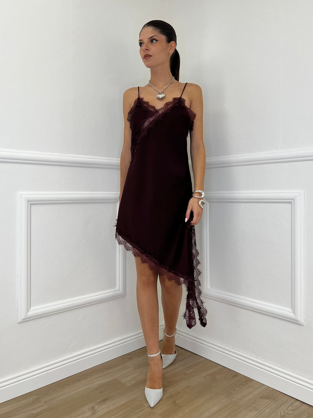 Vestito Asimmetrico Pizzo 19652 Burgundy