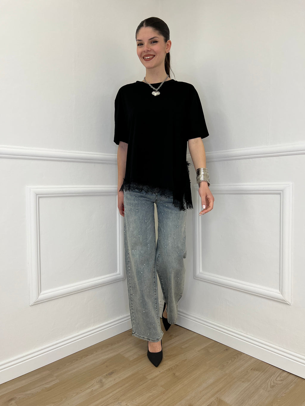 T-shirt Asimmetrica Con Pizzo 2824 Nero