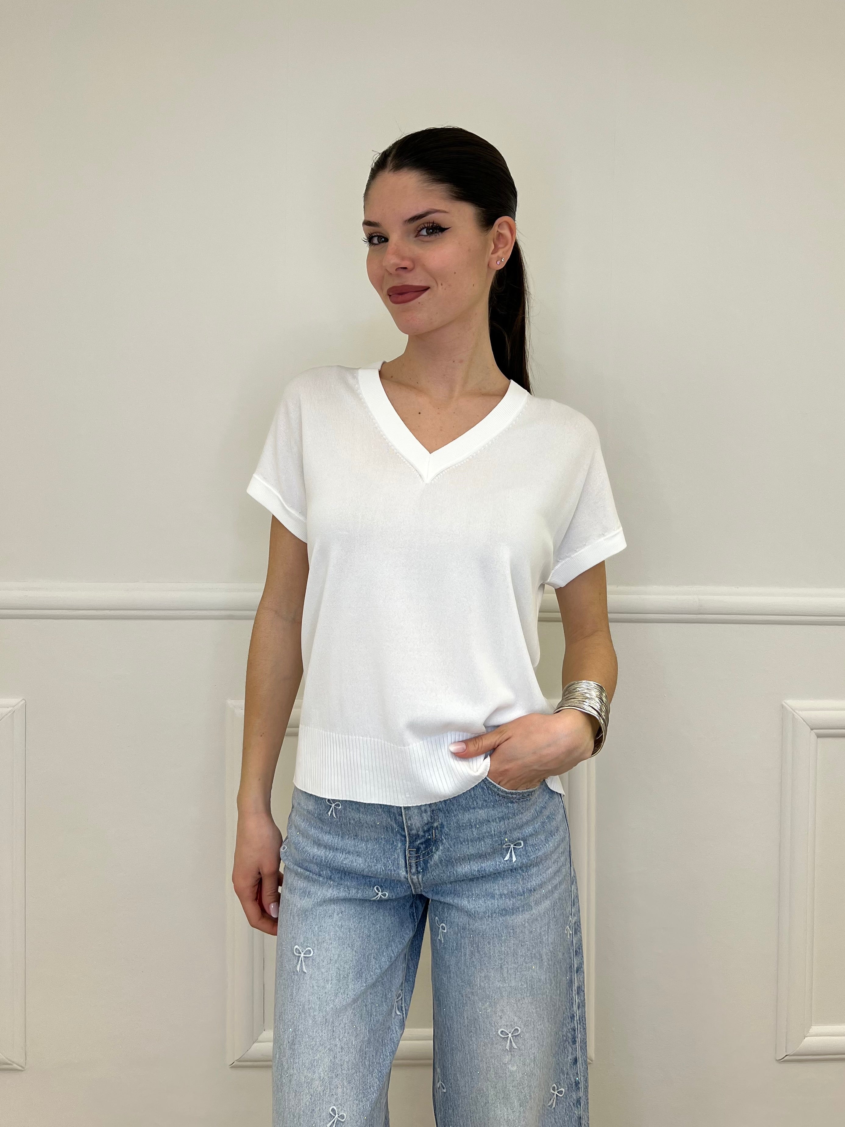 Maglia in Viscosa Scollo V 6269