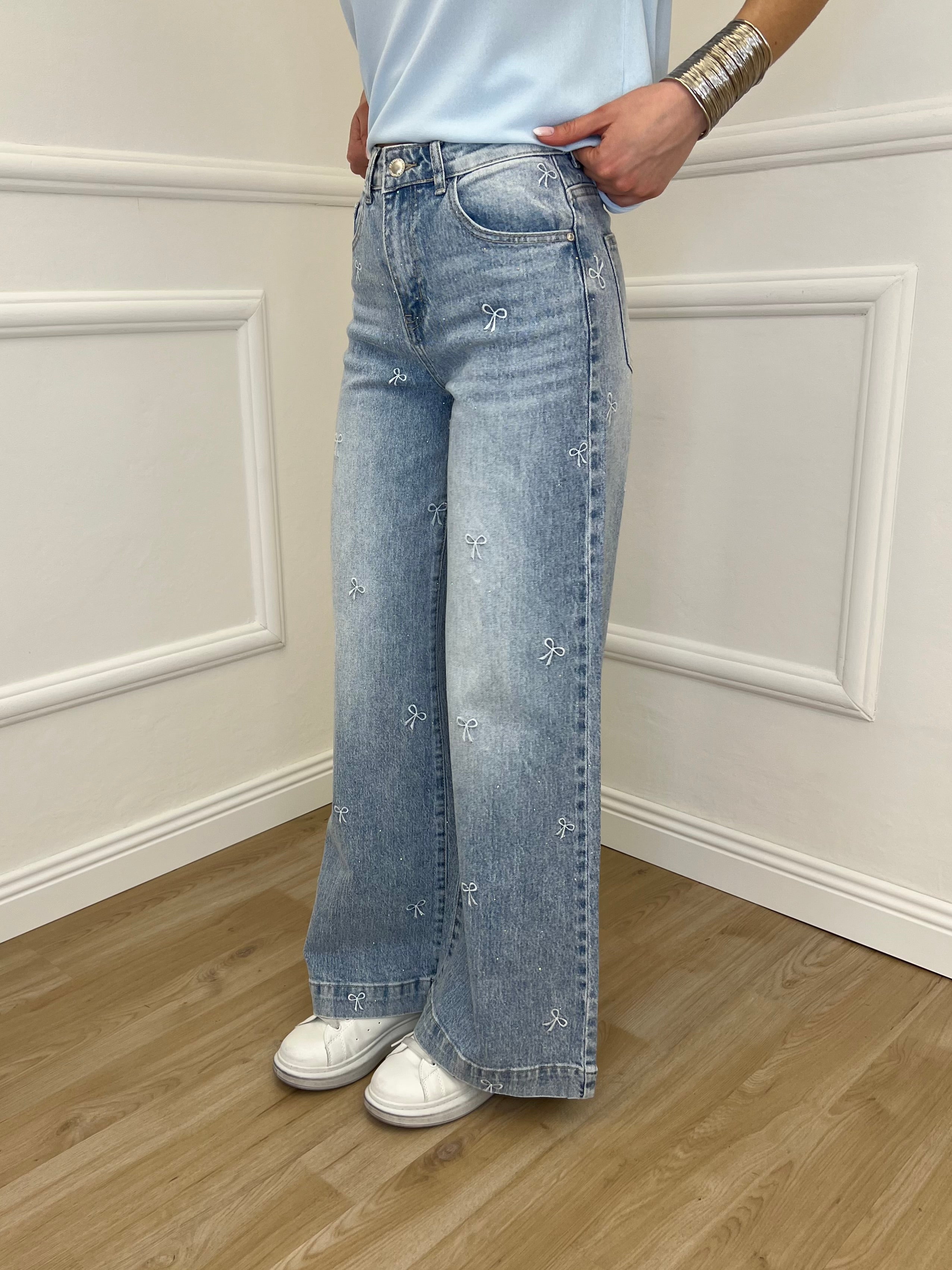 Jeans Con Fiocchi Ricamati e Strass 5354 Azzurro