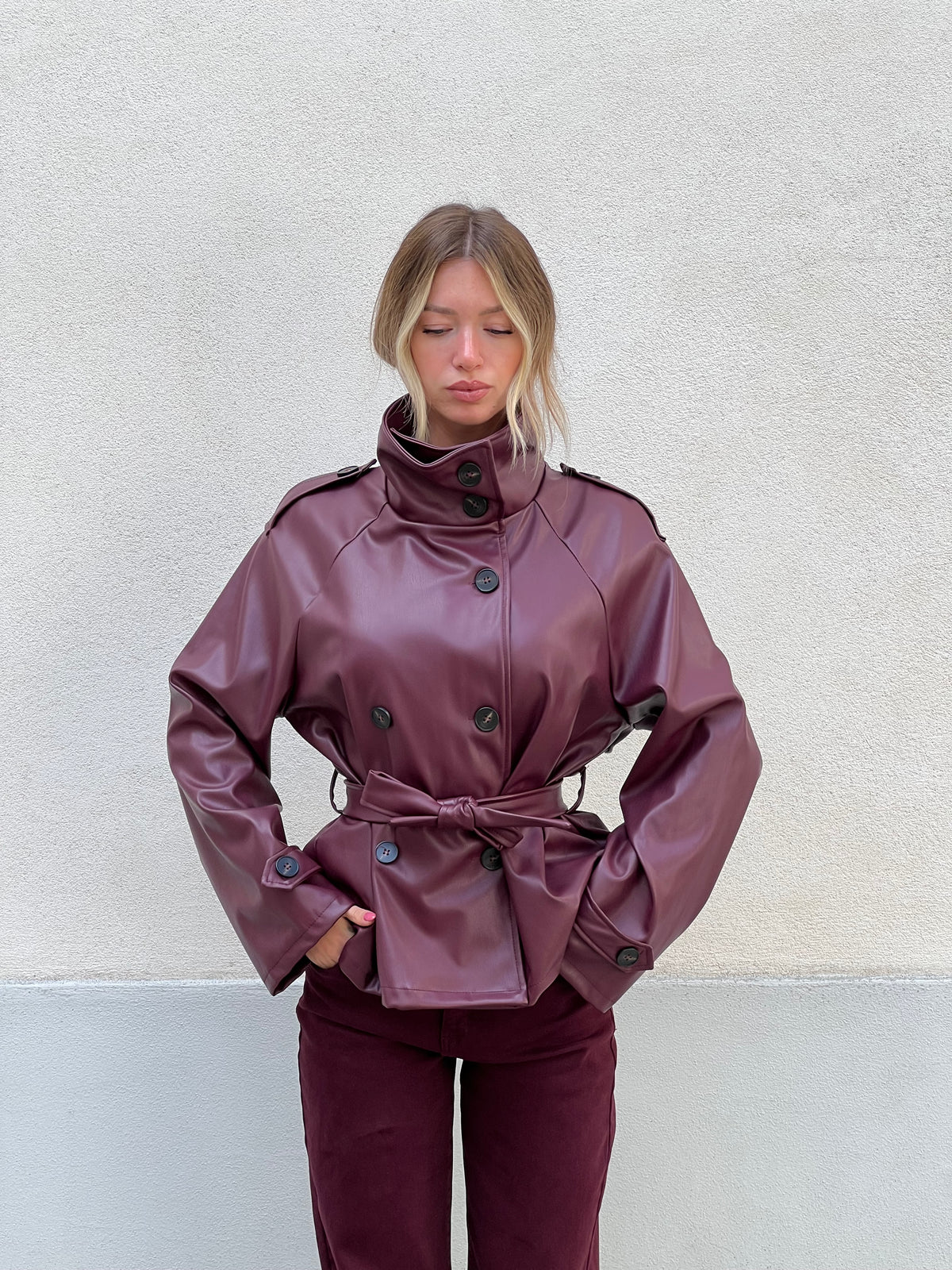 Trench Corto In Ecopelle 2610 Burgundy