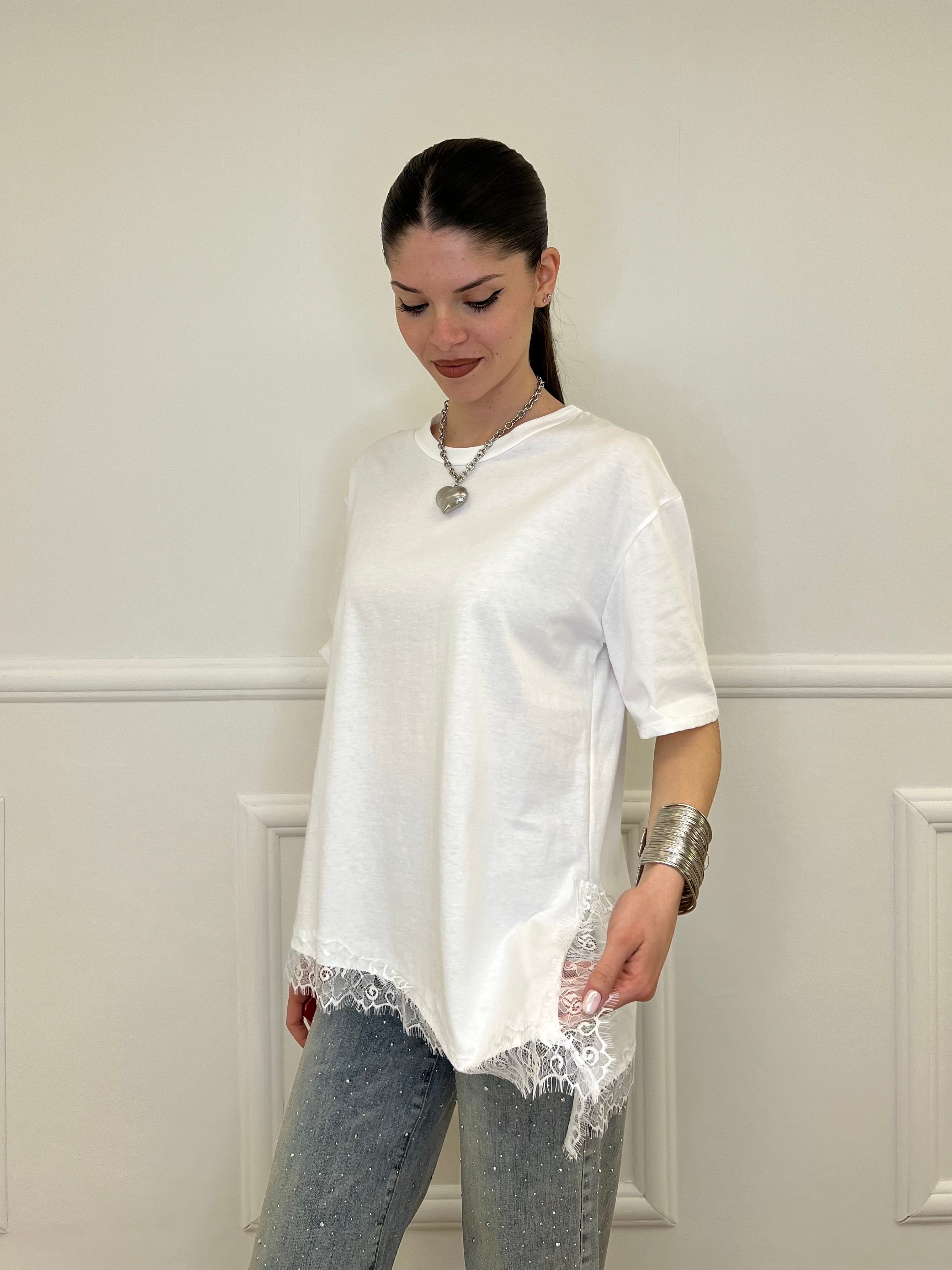 T-shirt Asimmetrica Con Pizzo 2824 Bianco