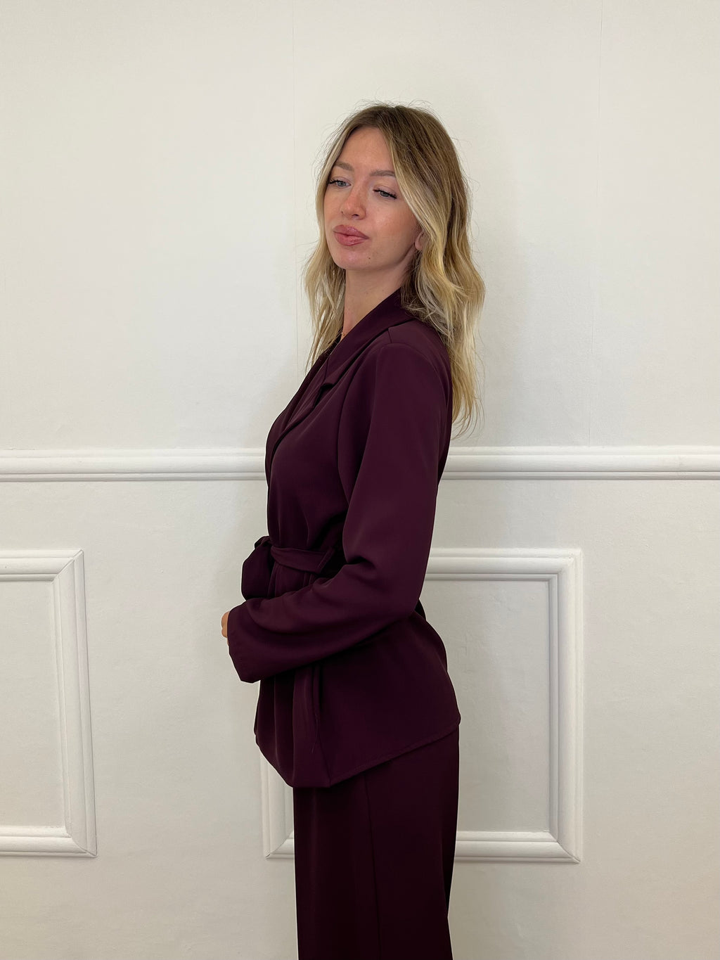 Giacca con Cintura Cady 6329 Burgundy