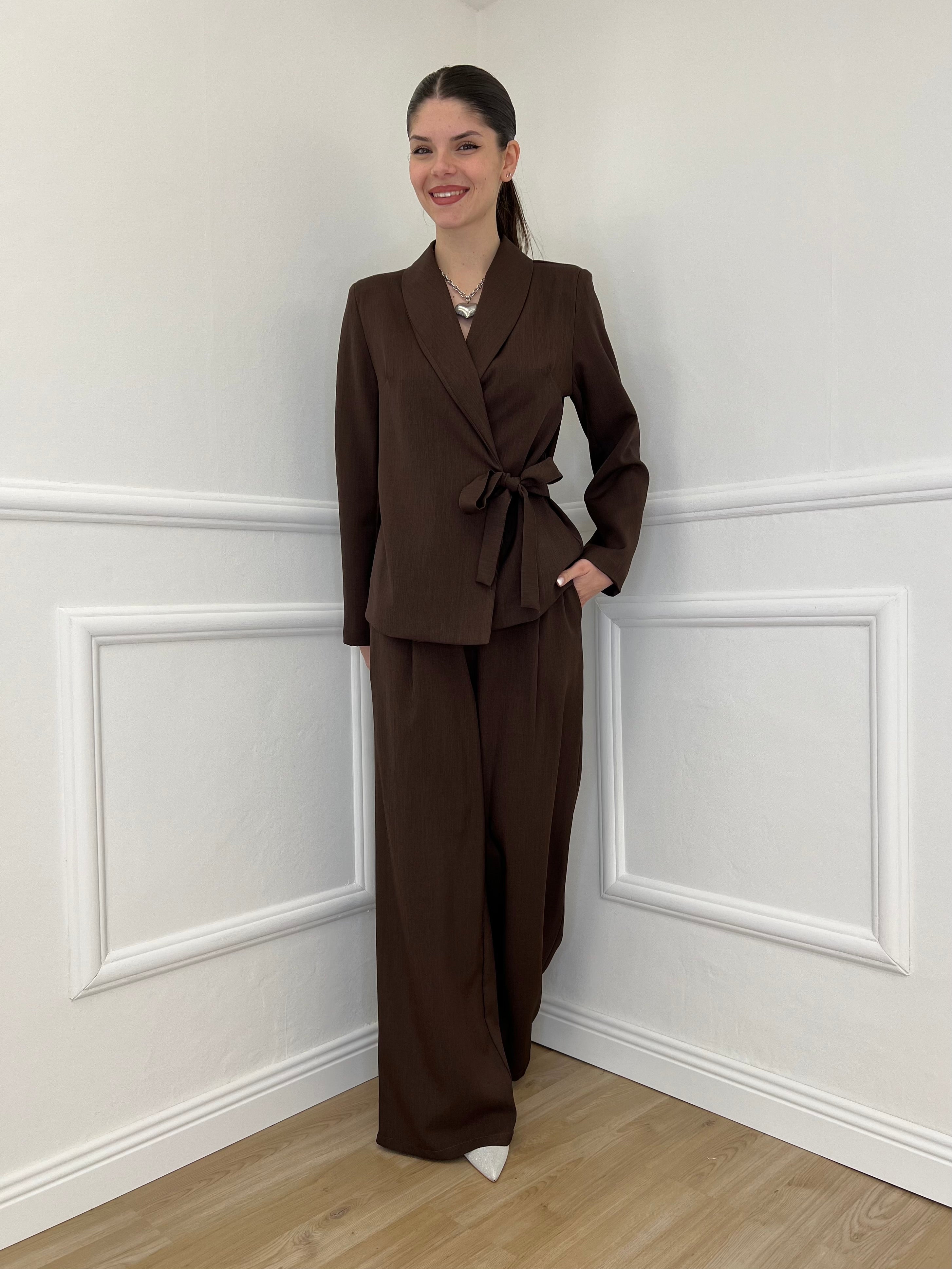 Tailleur con Fiocco 570851 Moro