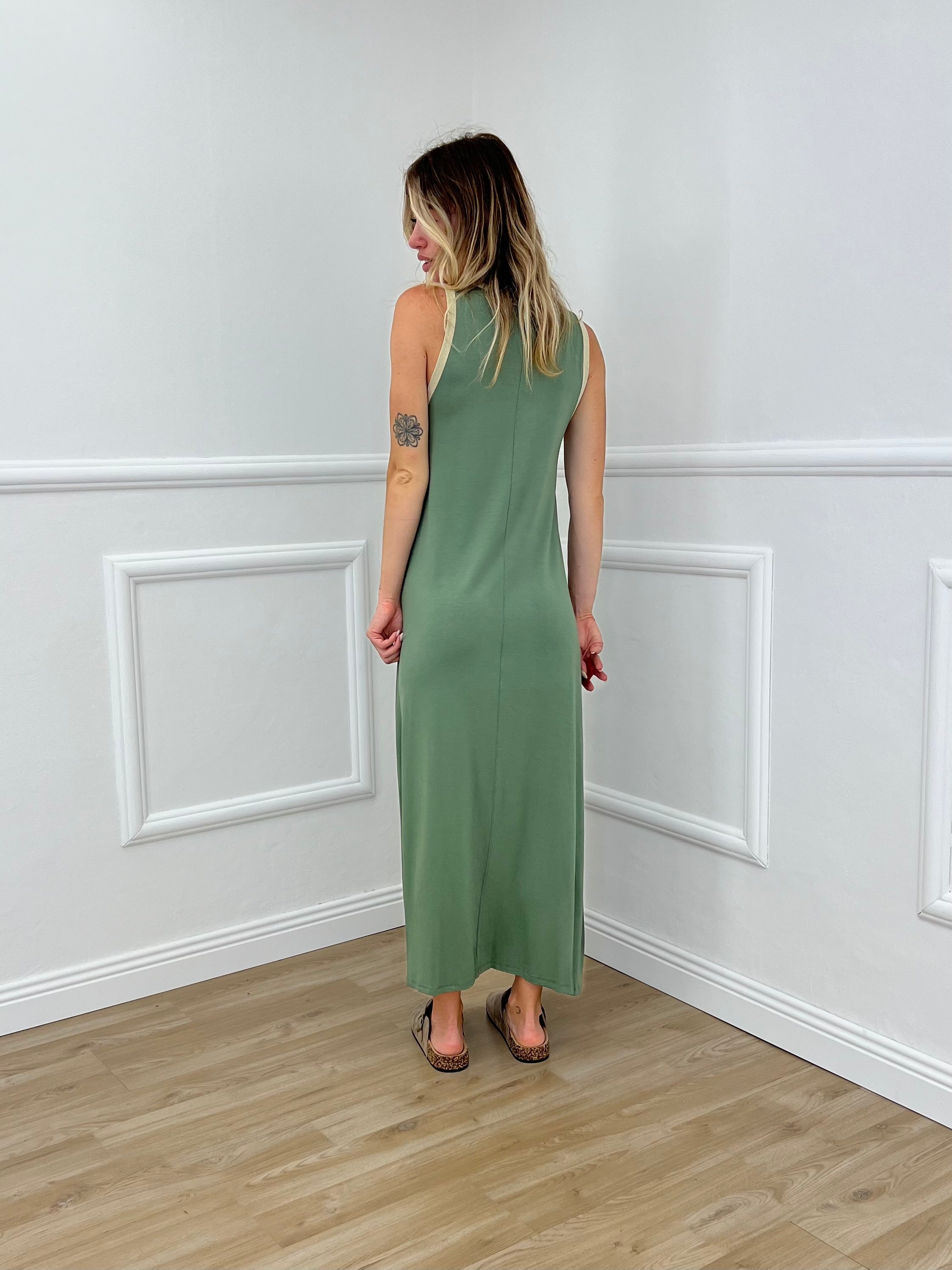 Abito Smanicato Profili Lurex 24408 Verde