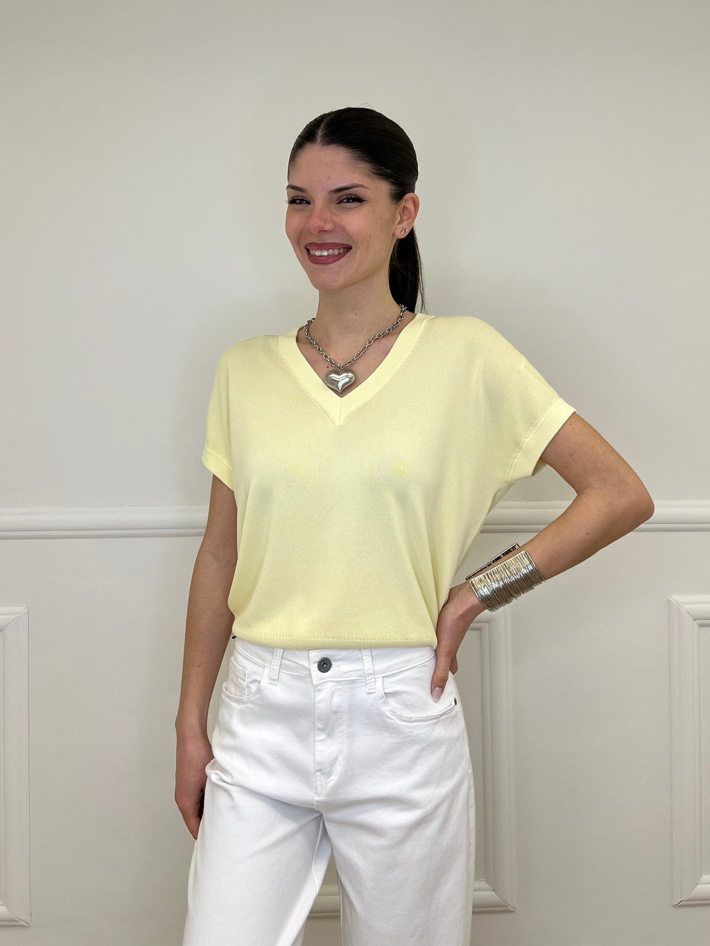 Maglia in Viscosa Scollo V 6269