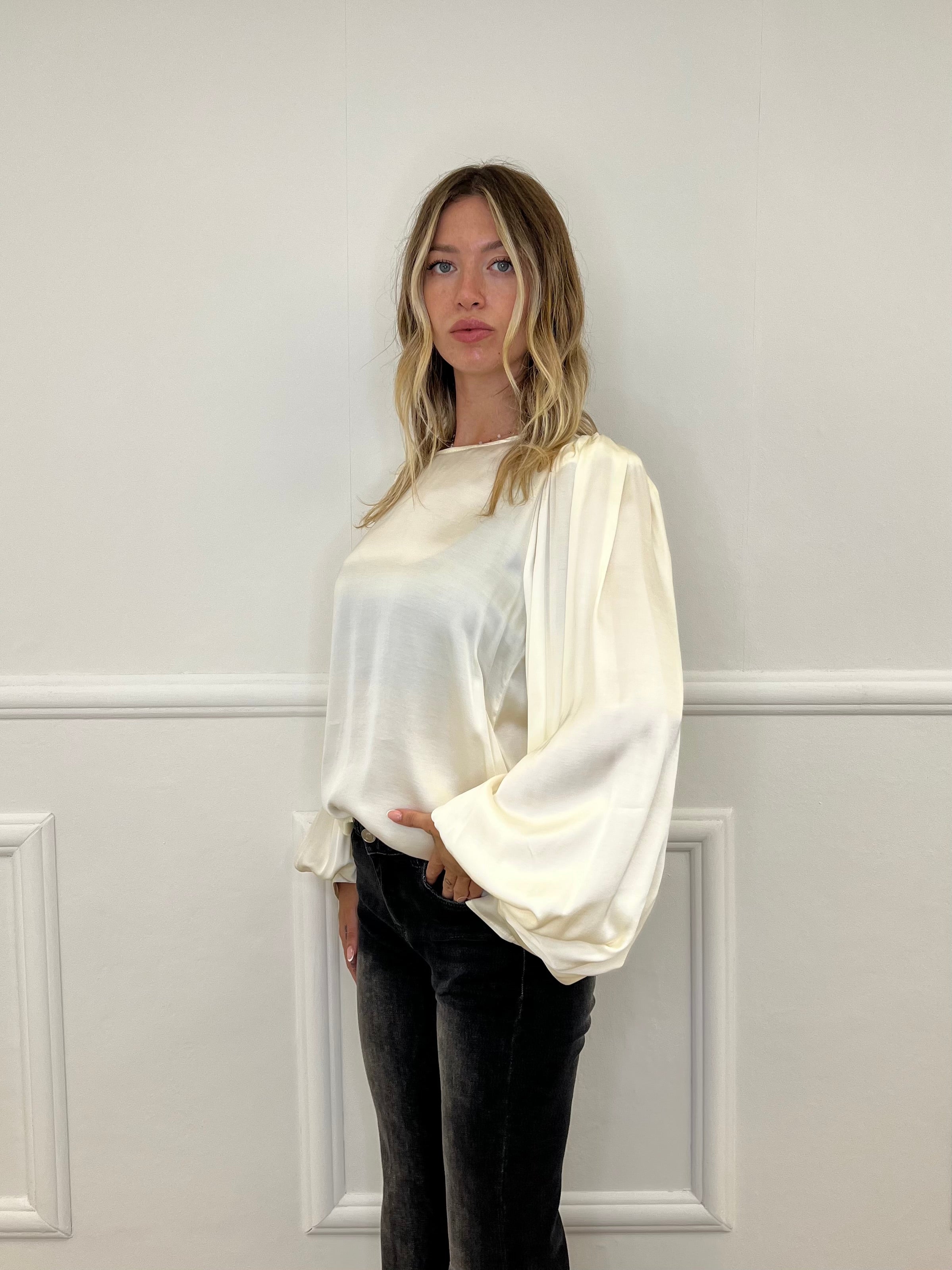 Blusa In Raso Lumina LD6110 Crema