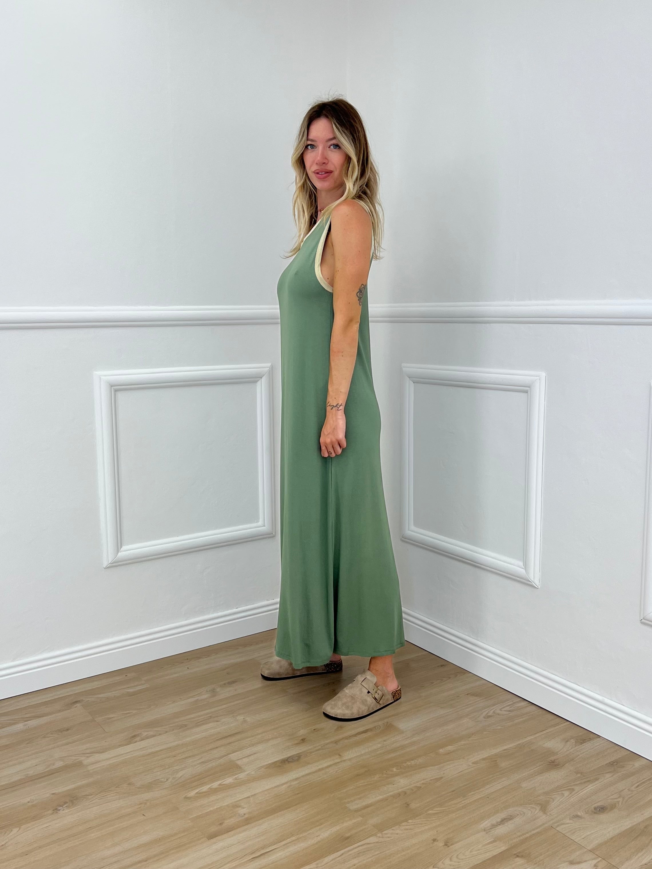 Abito Smanicato Profili Lurex 24408 Verde