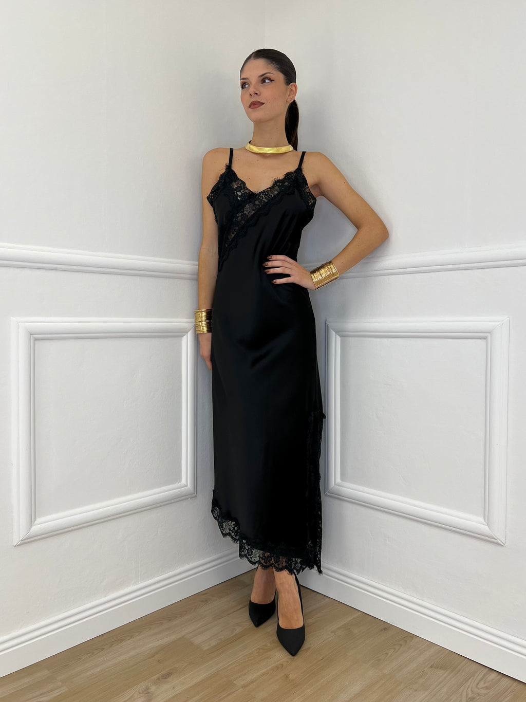 Abito Asimmetrico Pizzo 19690 Nero