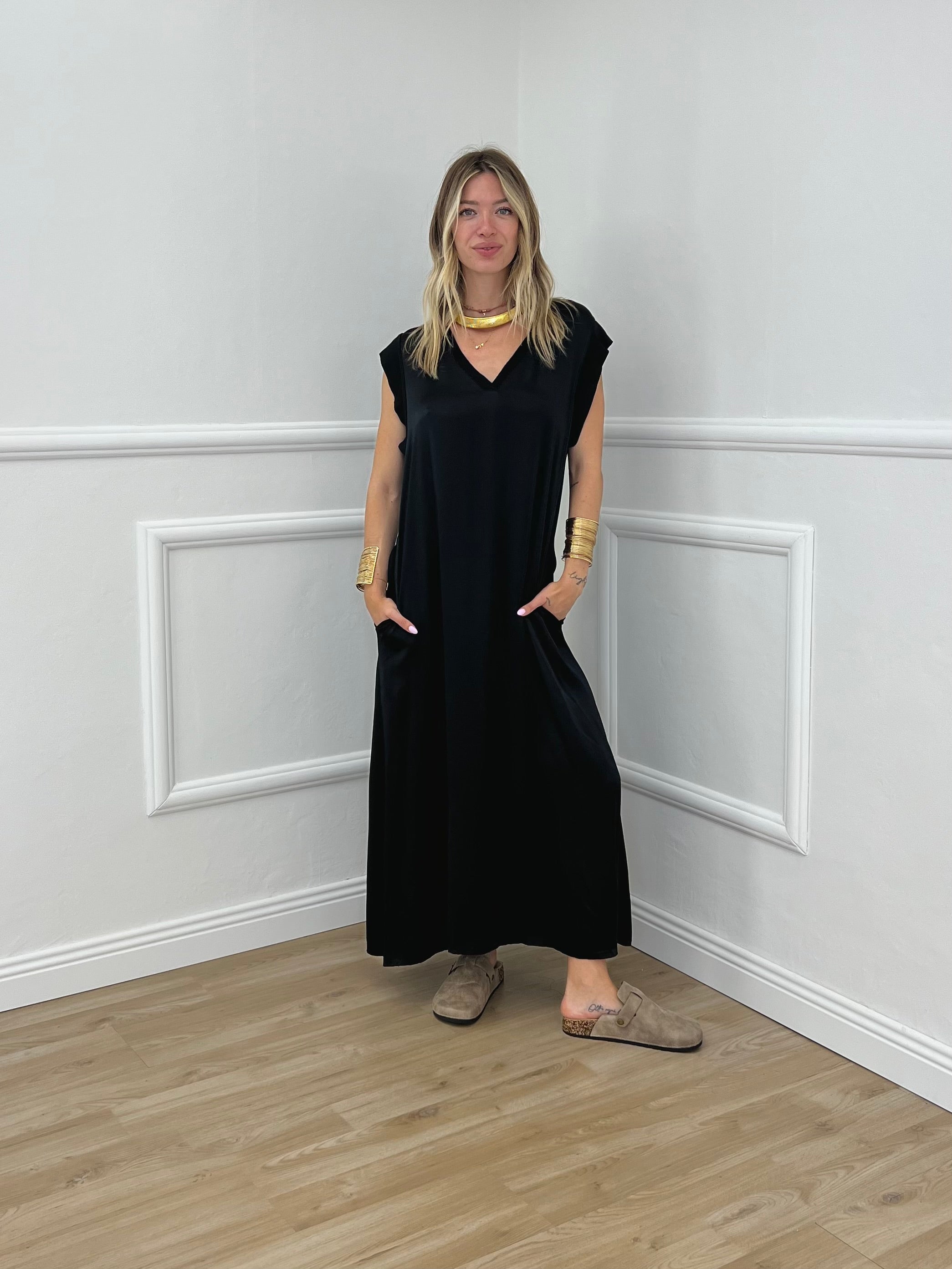 Vestito In Raso di Viscosa A00850 Nero
